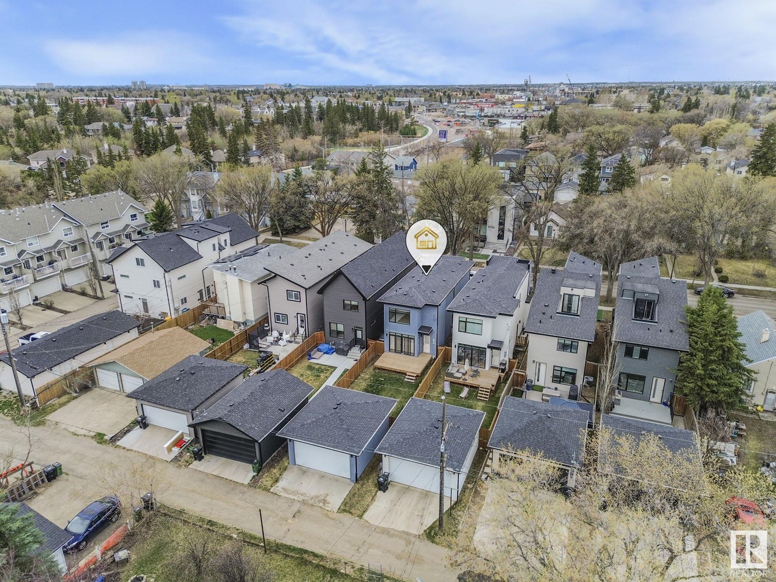 Photo 7 of 10225 146 St Nw, Edmonton AB