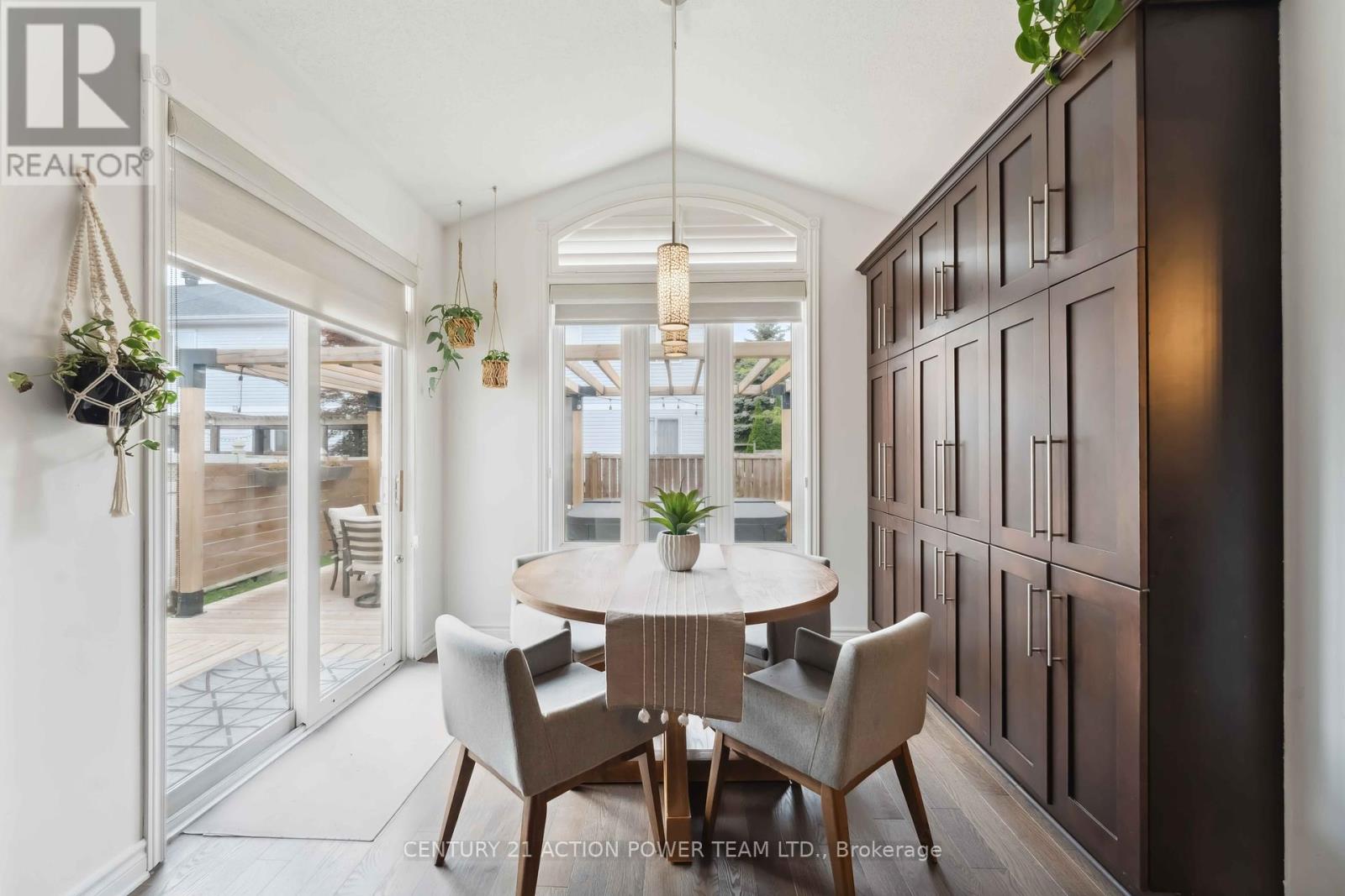 Photo 13 of 2101 Hallendale Street, Ottawa ON