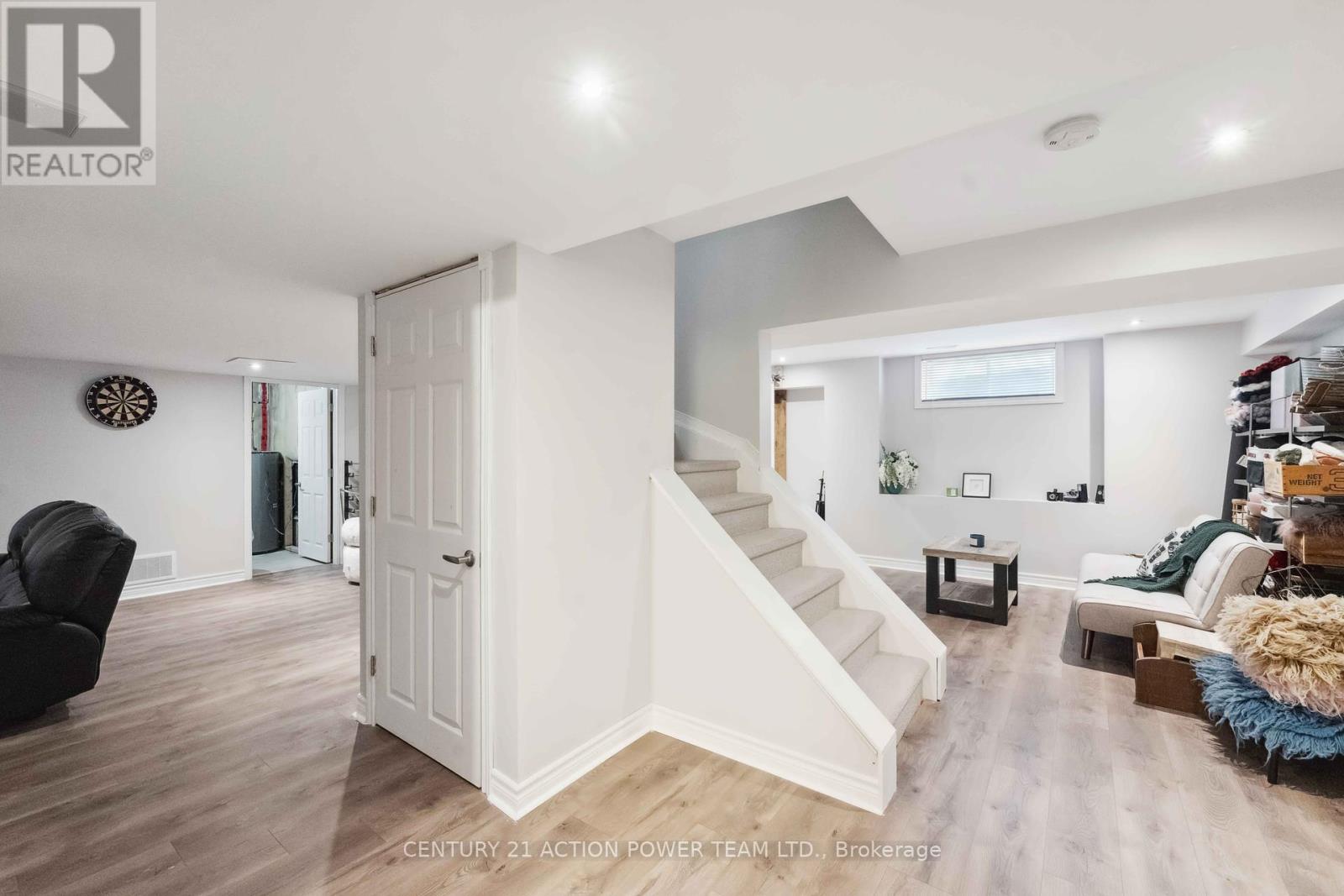 Photo 34 of 2101 Hallendale Street, Ottawa ON