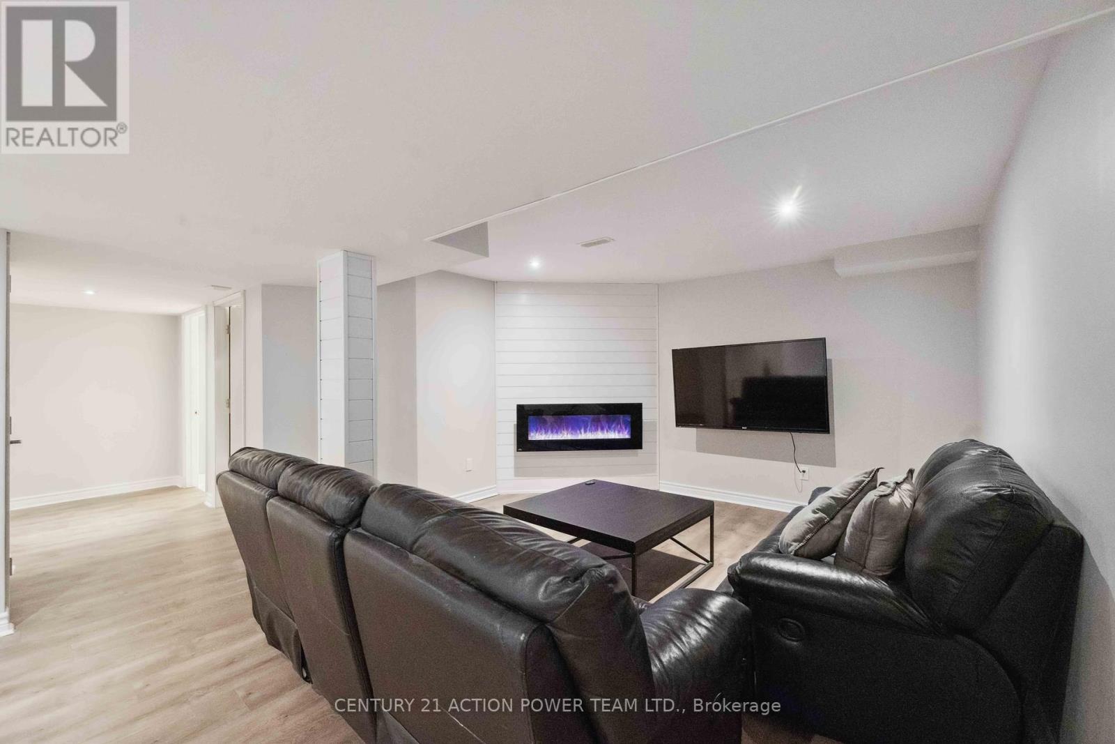 Photo 39 of 2101 Hallendale Street, Ottawa ON