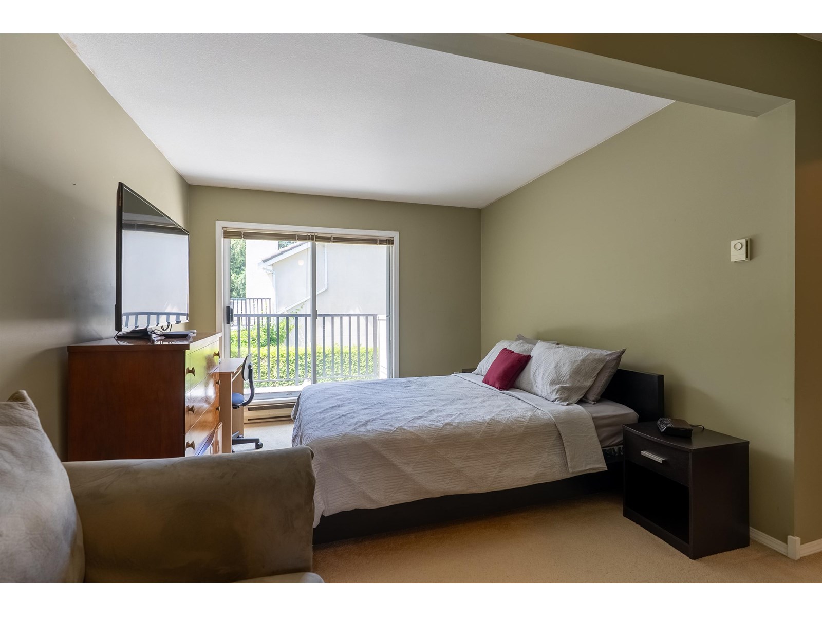 Photo 16 of 3 10056 154 Street, Surrey BC