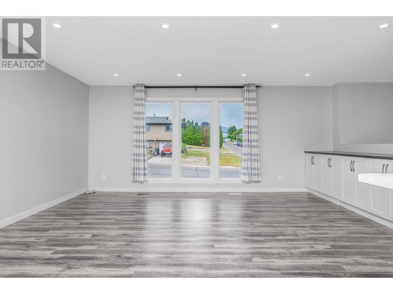  1301 43 Avenue, Vernon