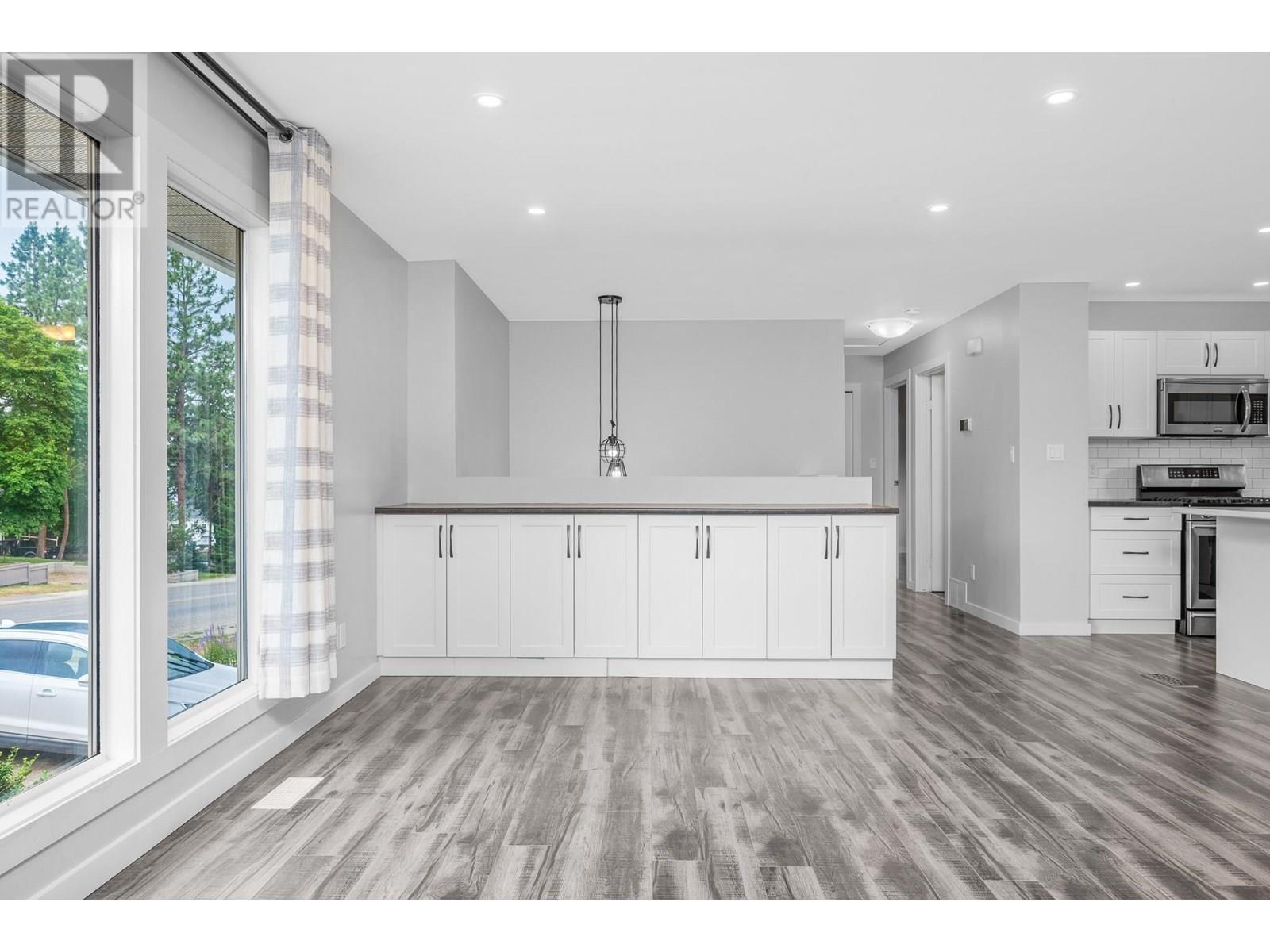  1301 43 Avenue, Vernon