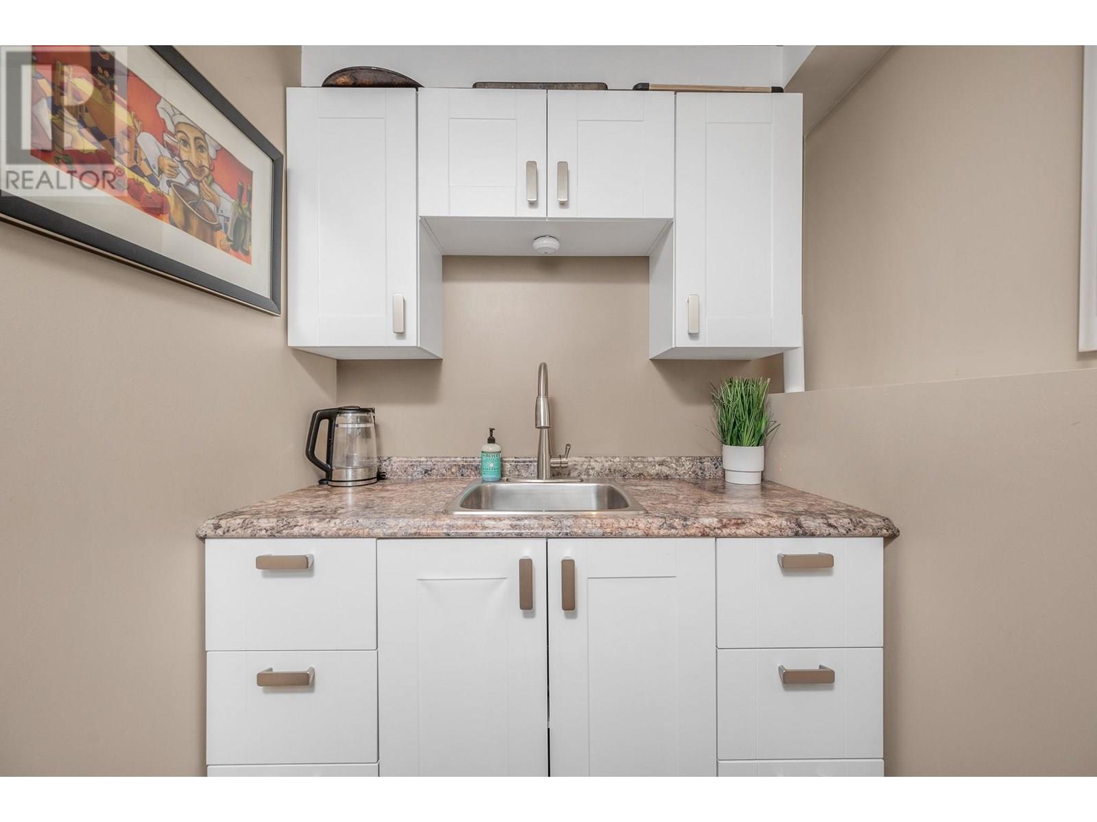  1301 43 Avenue, Vernon