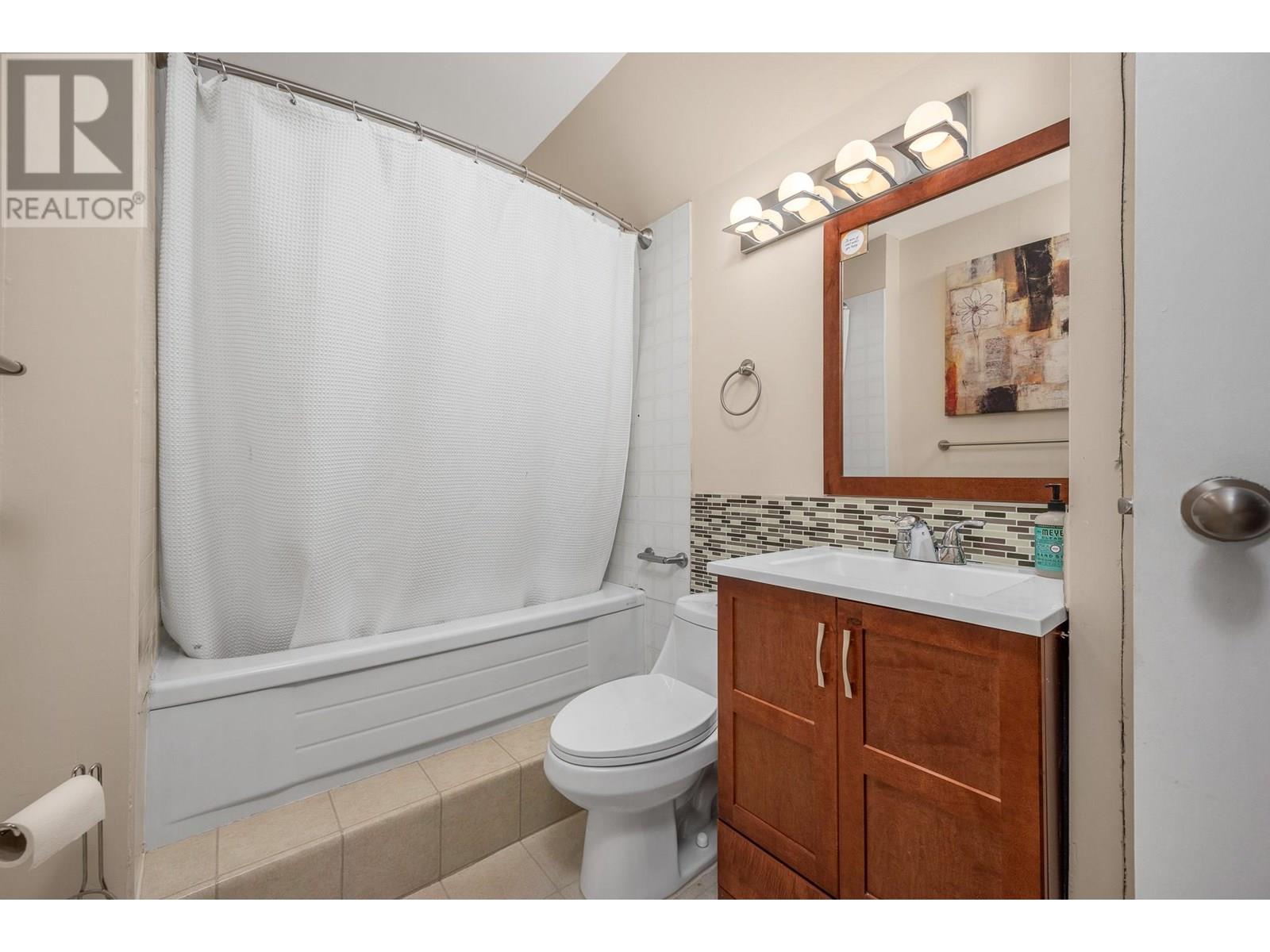  1301 43 Avenue, Vernon