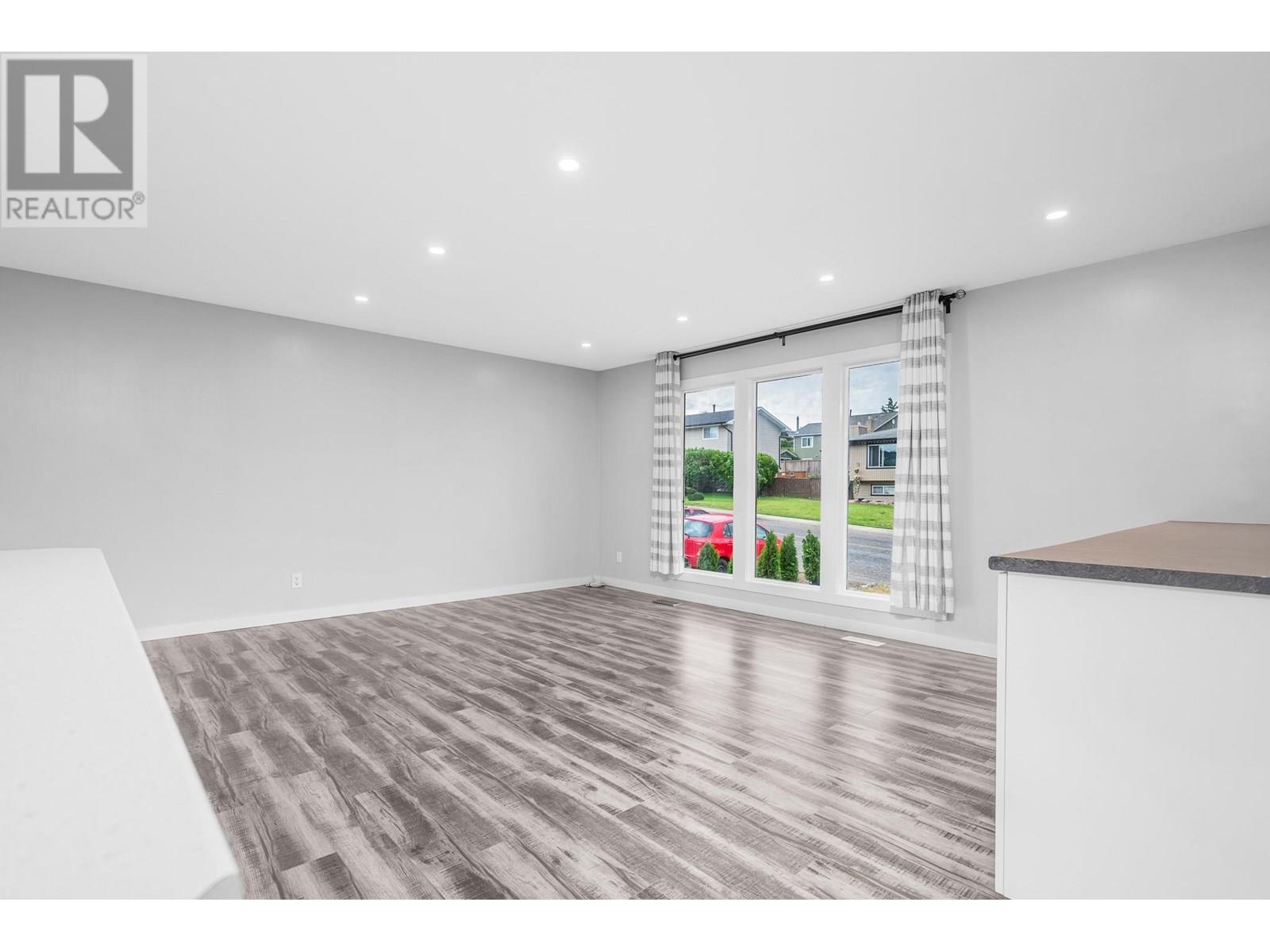 1301 43 Avenue, Vernon