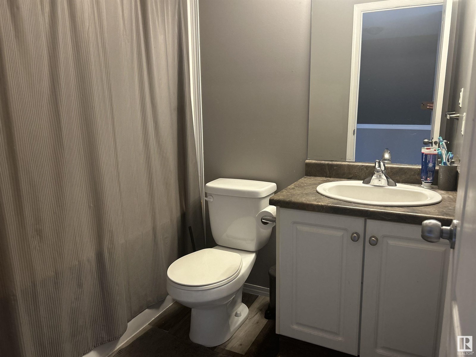 Photo 12 of 59 5001 62 St, Beaumont AB