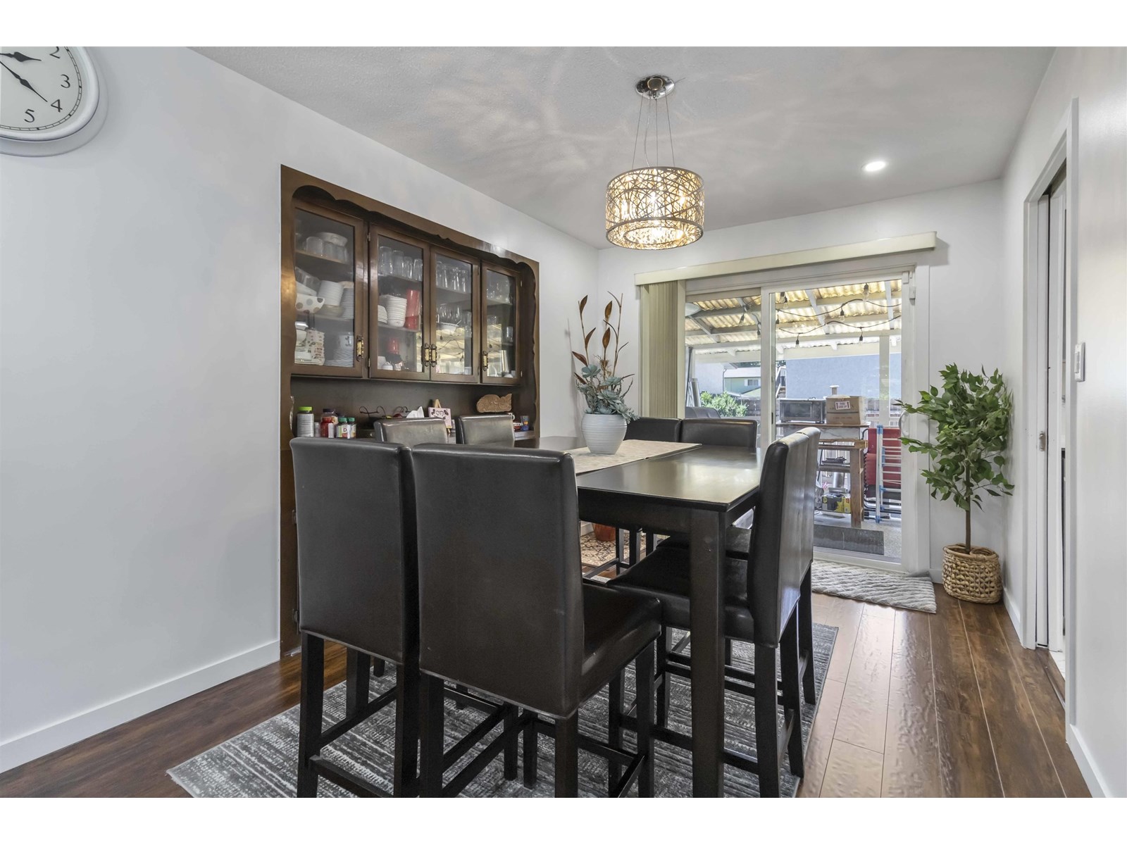 Photo 7 of 3045 Mouat Drive, Abbotsford BC