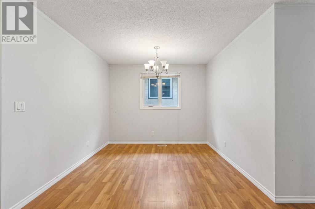 Single Family House Bi-level for Sale in  Berwick Road NW Beddington Heights Calgary 