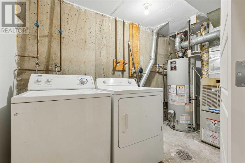Single Family House Bi-level for Sale in  Berwick Road NW Beddington Heights Calgary 