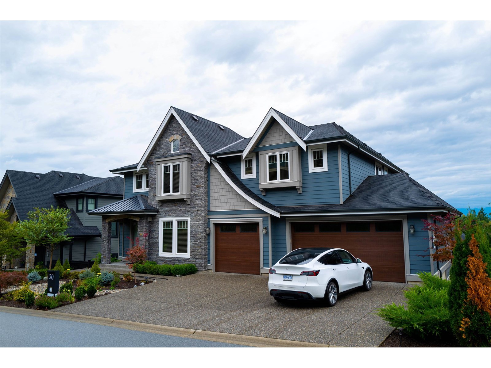 Photo 1 of 20 24455 61 Avenue, Langley BC