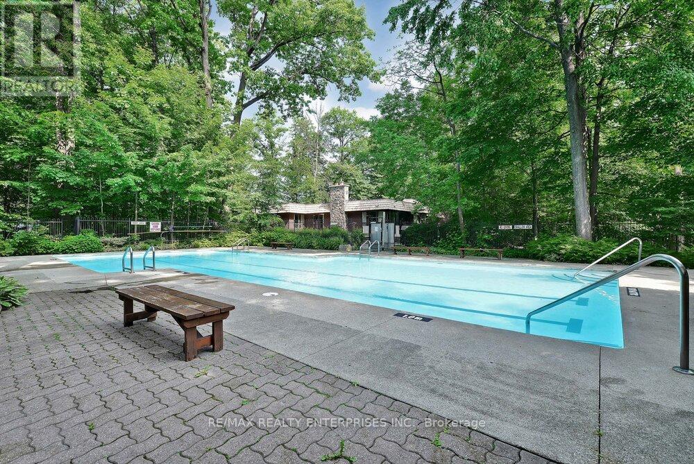 Photo 32 of 40 1060 Walden Circle, Mississauga ON