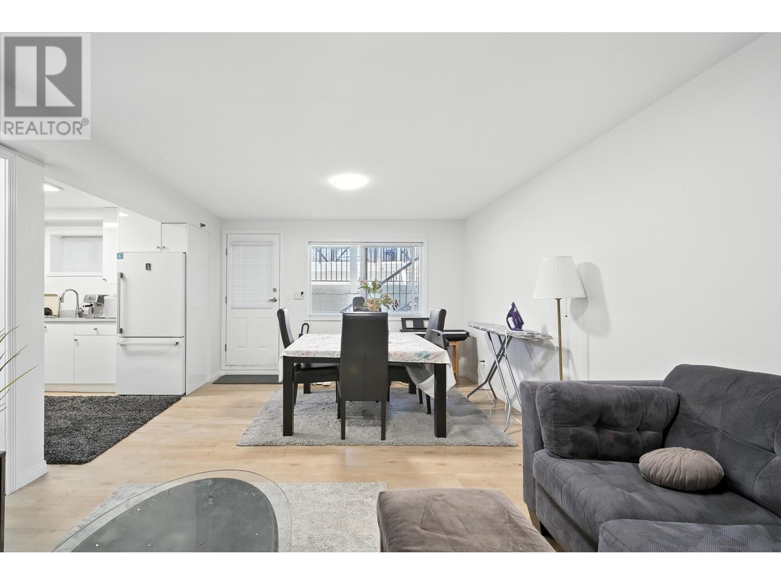 Photo 29 of 7563 1st Street, Burnaby BC
