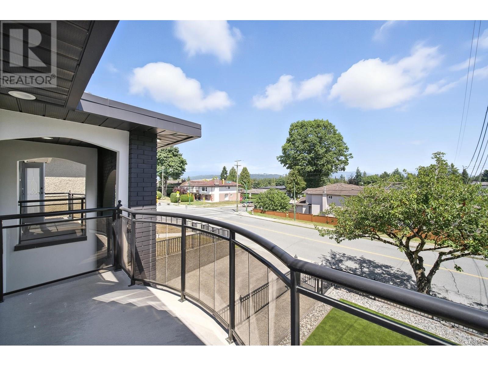 Photo 20 of 7563 1st Street, Burnaby BC