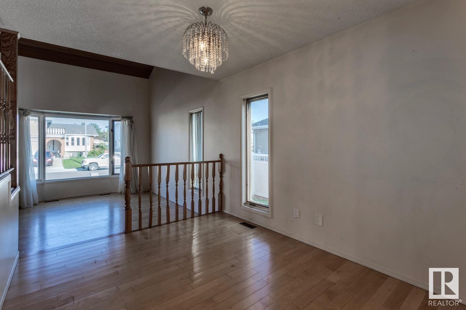 Photo 35 of 16117 108 St Nw Nw, Edmonton AB
