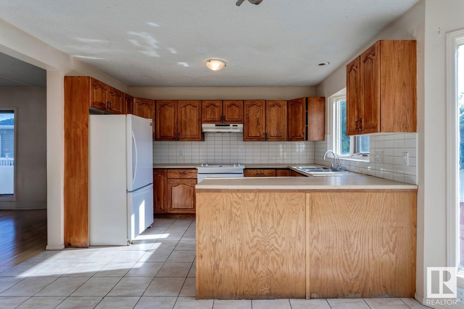 Photo 37 of 16117 108 St Nw Nw, Edmonton AB