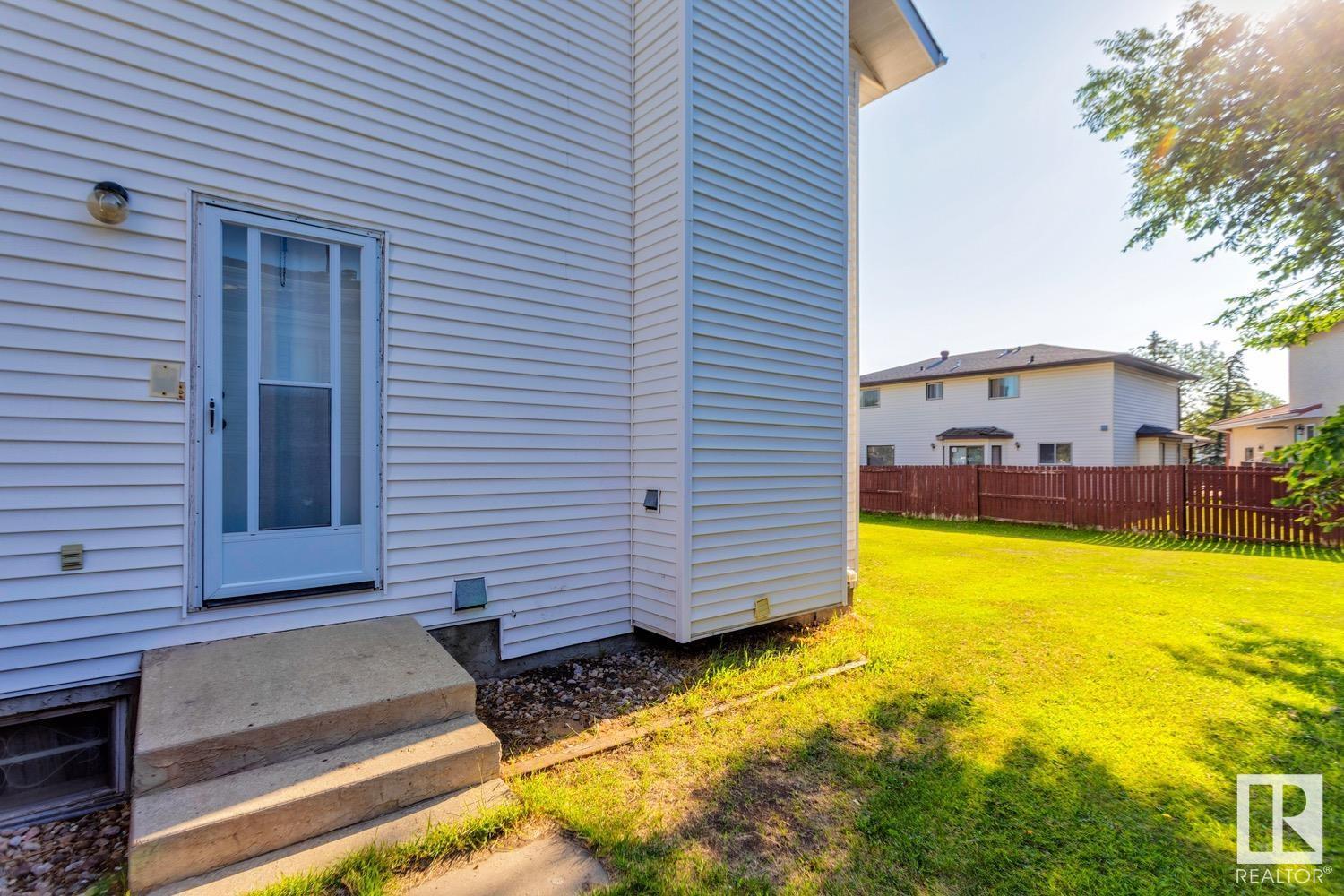 Photo 43 of 16117 108 St Nw Nw, Edmonton AB