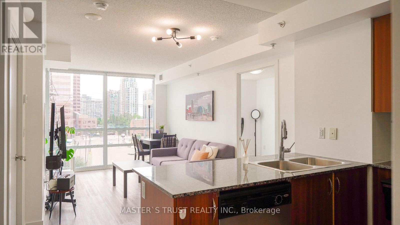 Photo 8 of 501 5740 Yonge Street, Toronto ON