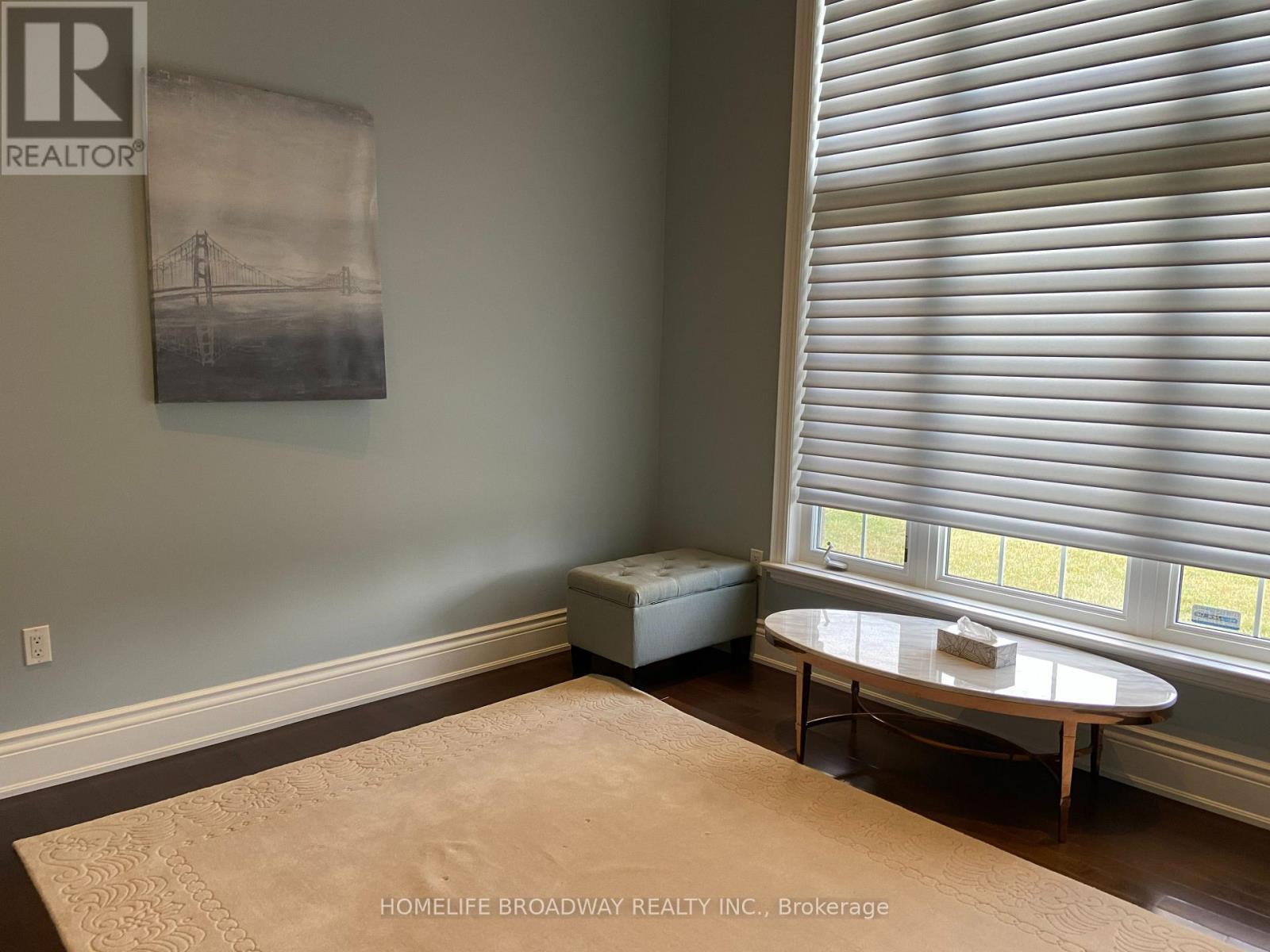 Photo 13 of 8 Wolford Court, Georgina ON