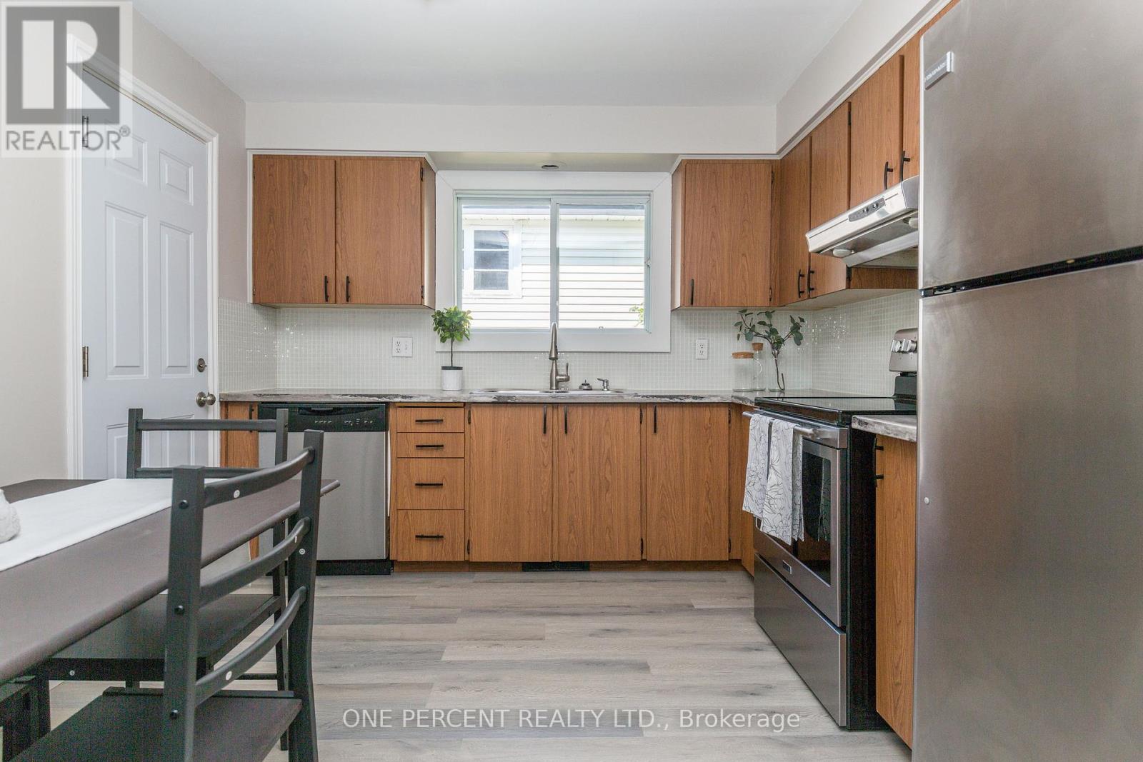 Photo 13 of 55 Fittons Road E, Orillia ON