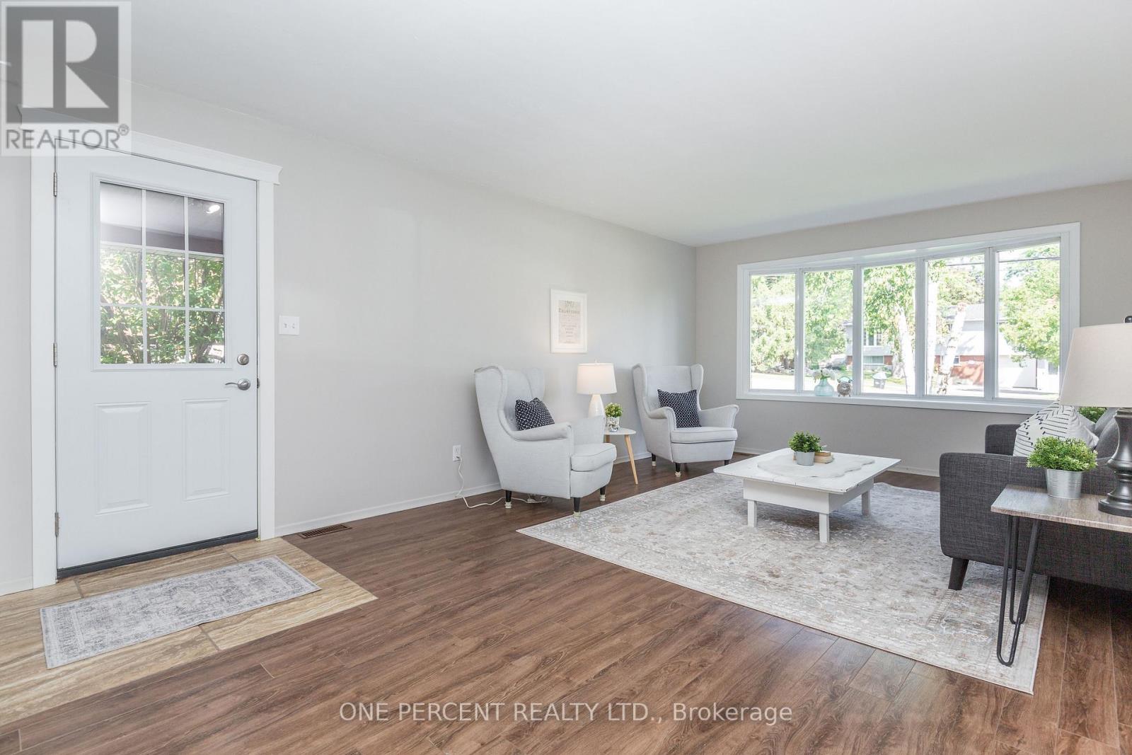 Photo 4 of 55 Fittons Road E, Orillia ON