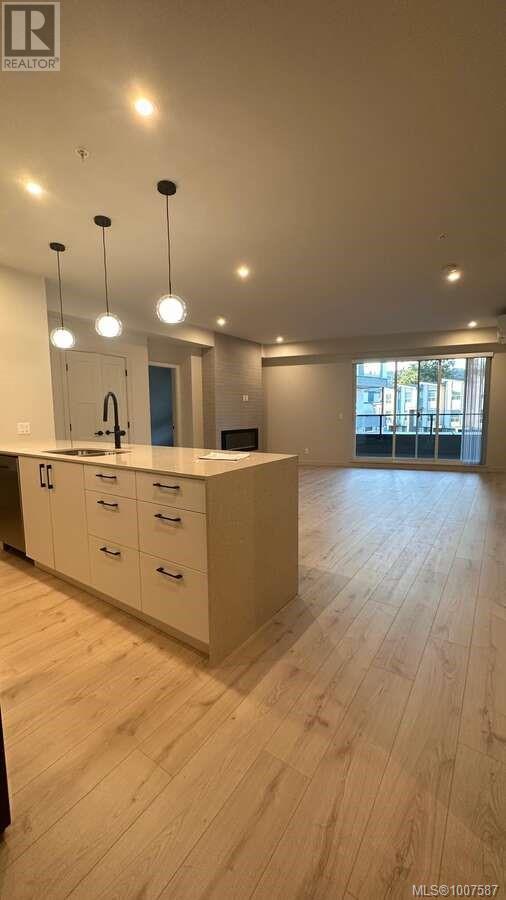 Photo 4 of 204 958 Pharoah Mews, Langford BC