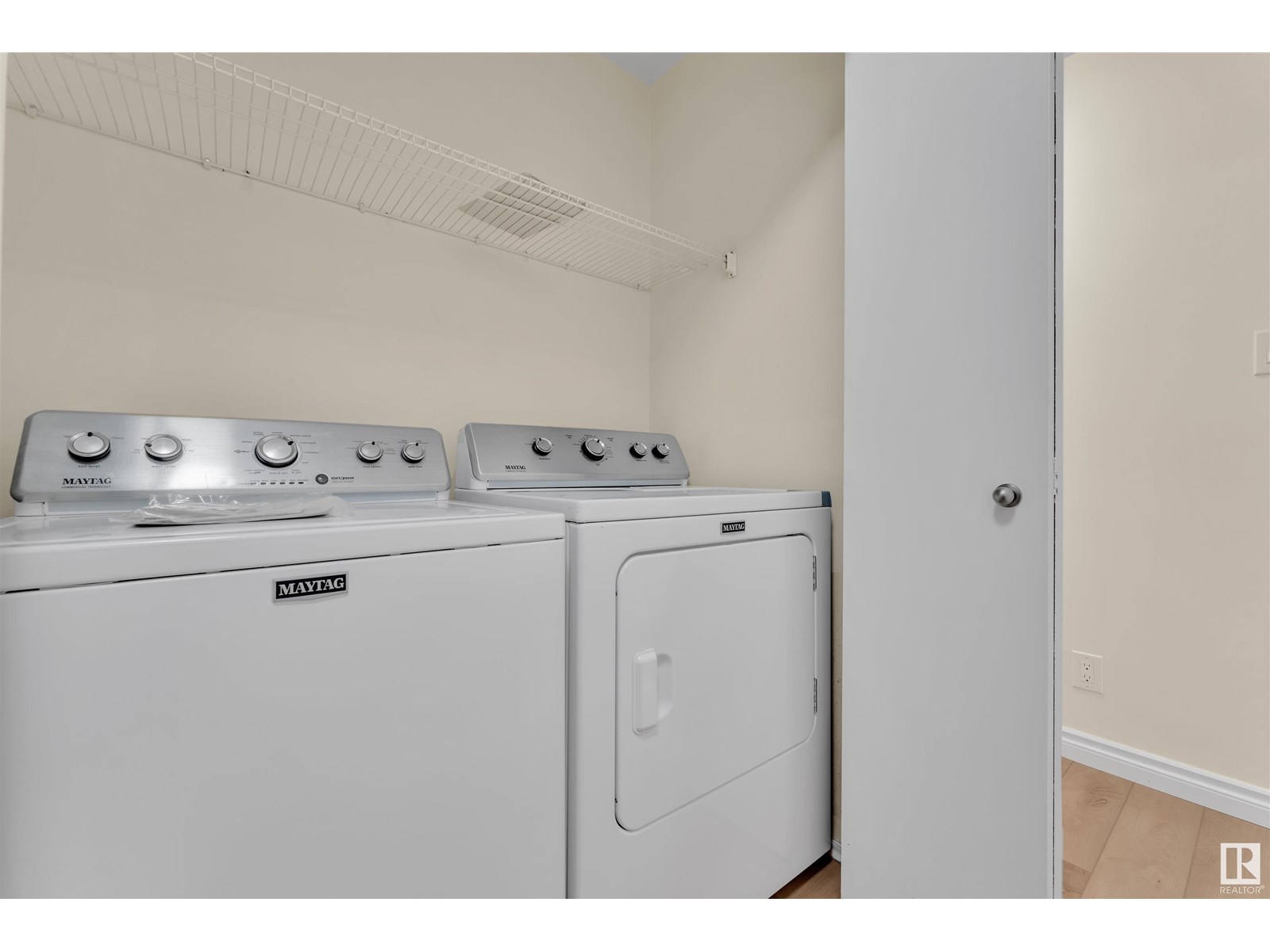 Photo 17 of 5 3855 76 St Nw, Edmonton AB