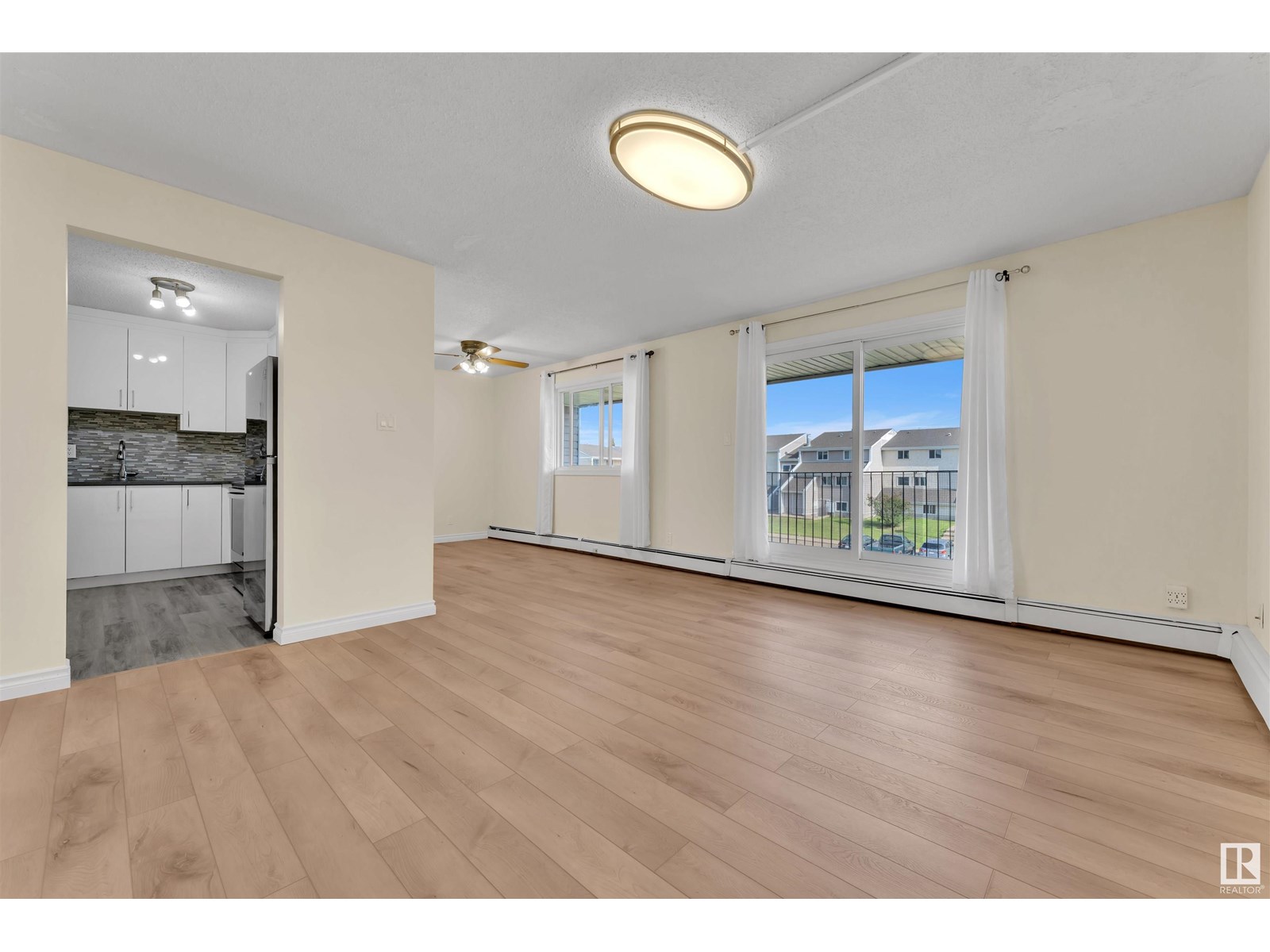 Photo 6 of 5 3855 76 St Nw, Edmonton AB