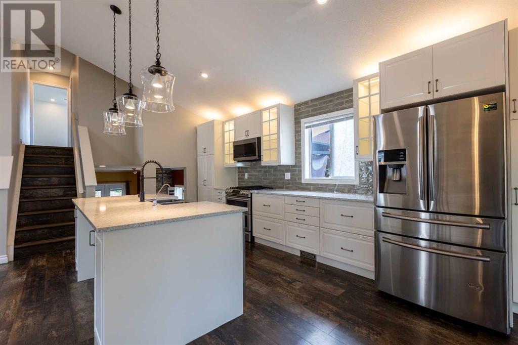 Single Family House 4 Level for Sale in  Erin Circle SE Erin Woods Calgary 