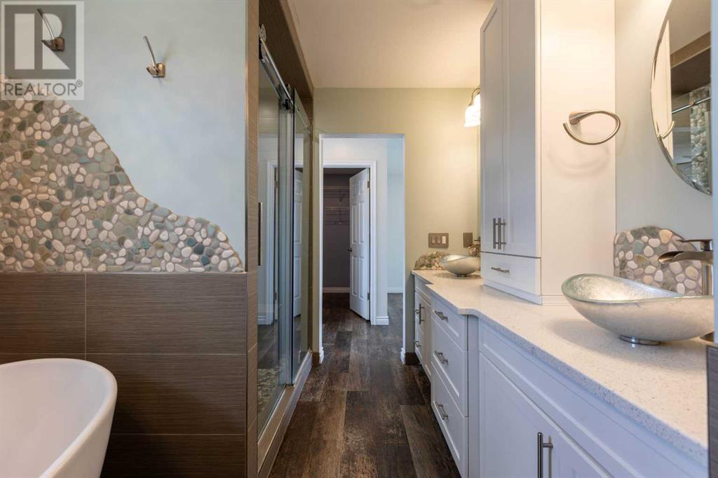 Single Family House 4 Level for Sale in  Erin Circle SE Erin Woods Calgary 