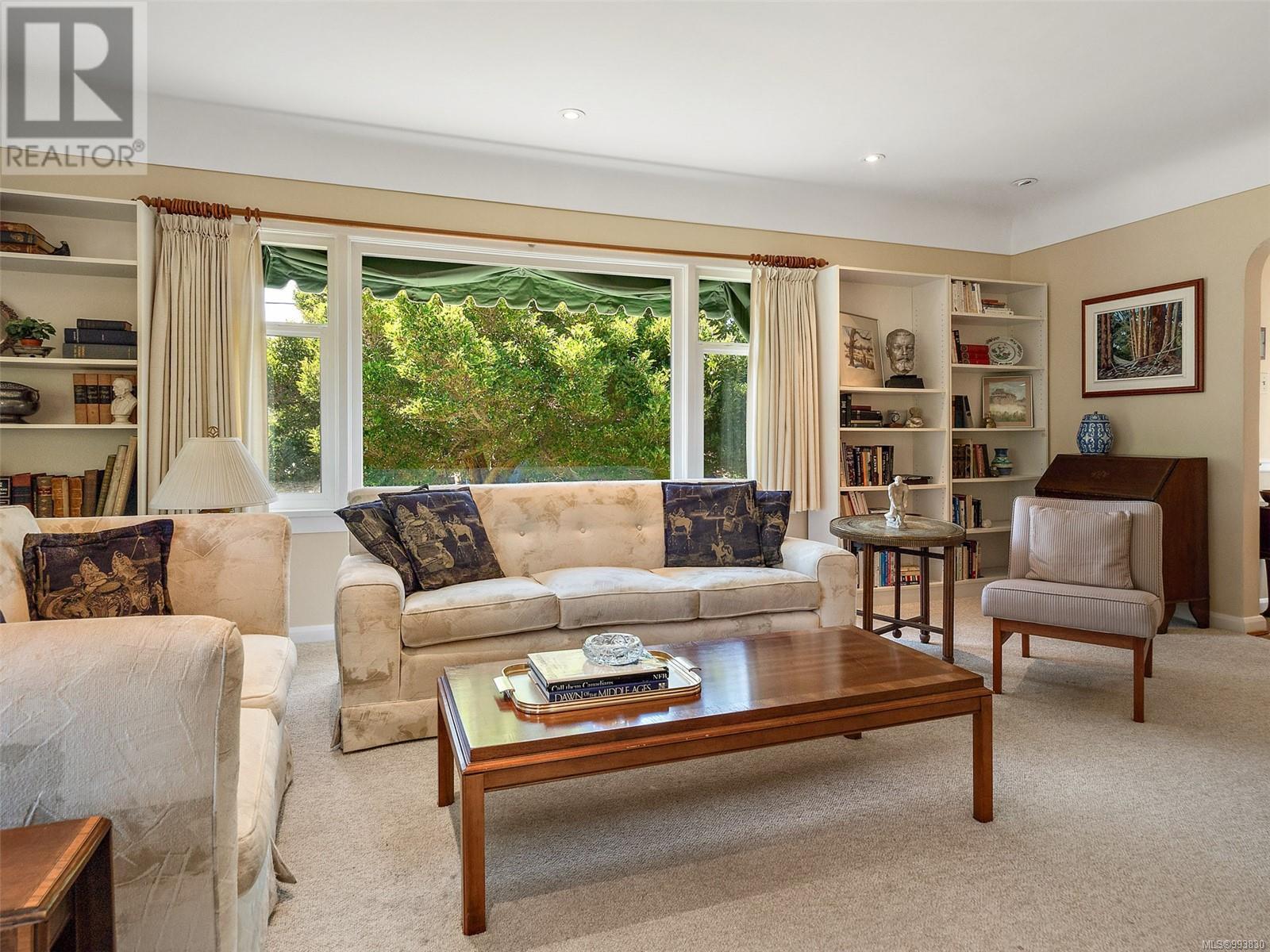 Photo 17 of 877 Island Rd, Oak Bay BC