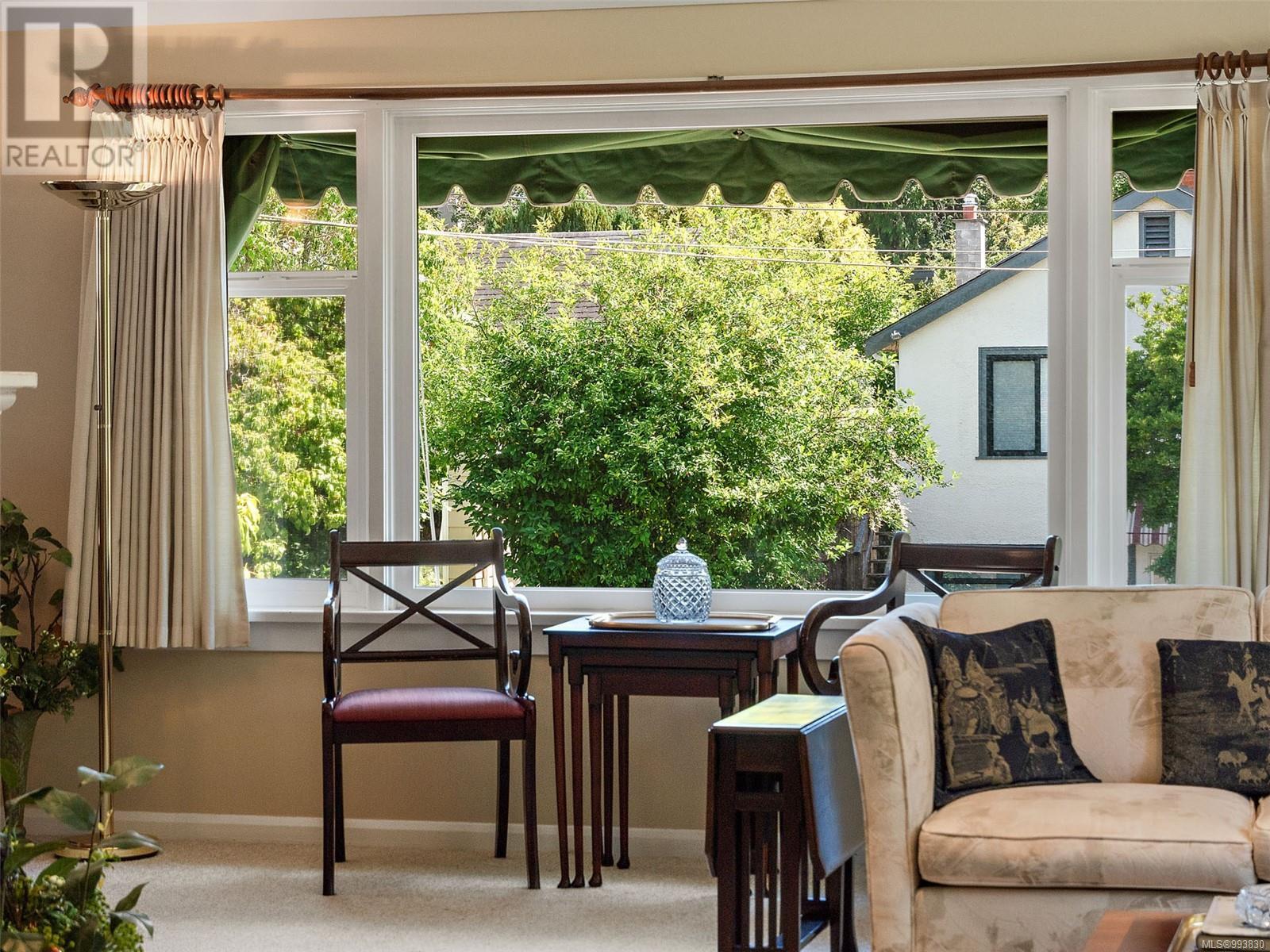 Photo 19 of 877 Island Rd, Oak Bay BC