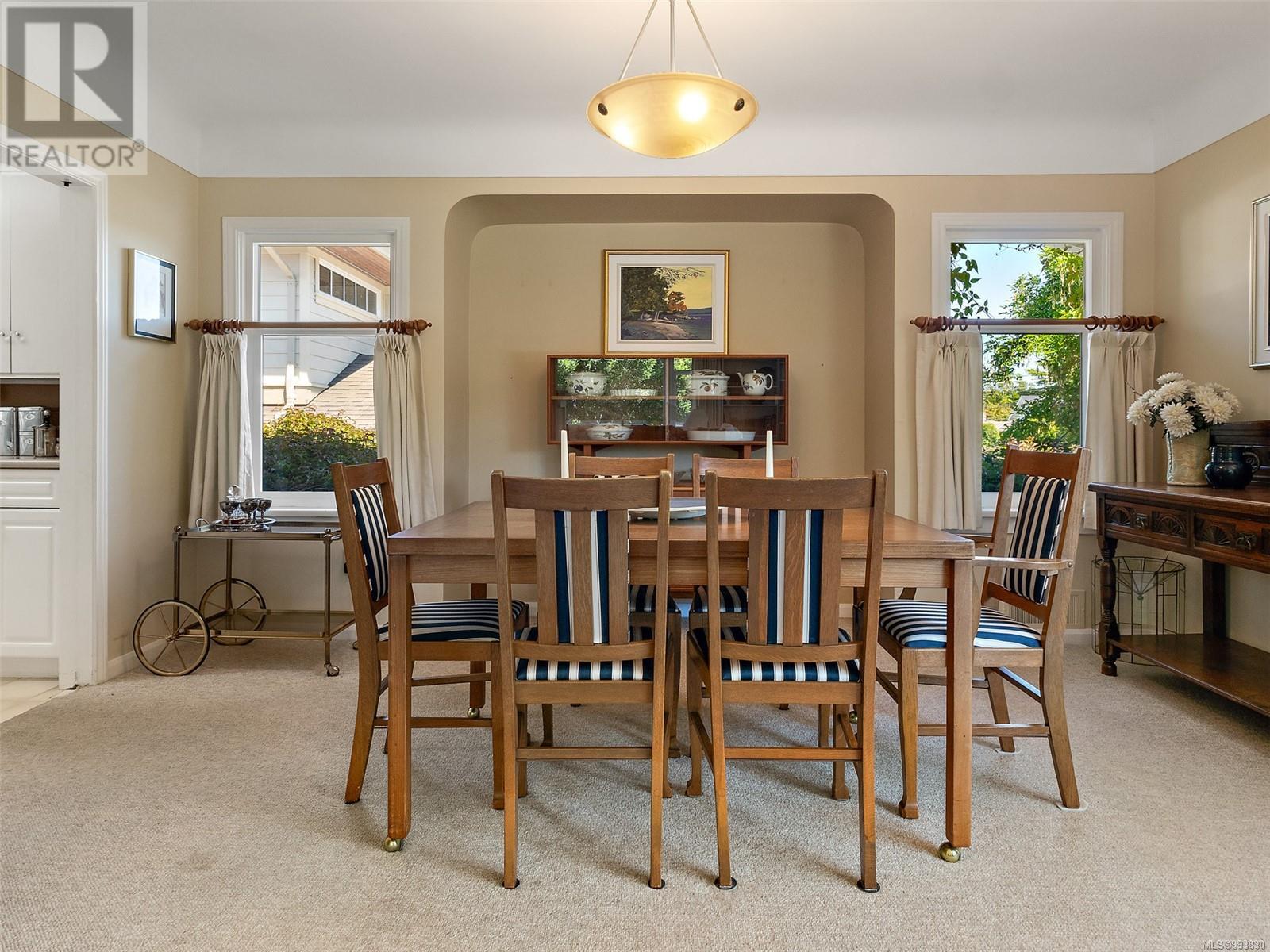 Photo 23 of 877 Island Rd, Oak Bay BC