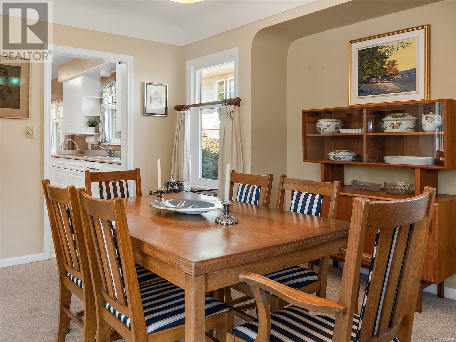 Photo 24 of 877 Island Rd, Oak Bay BC