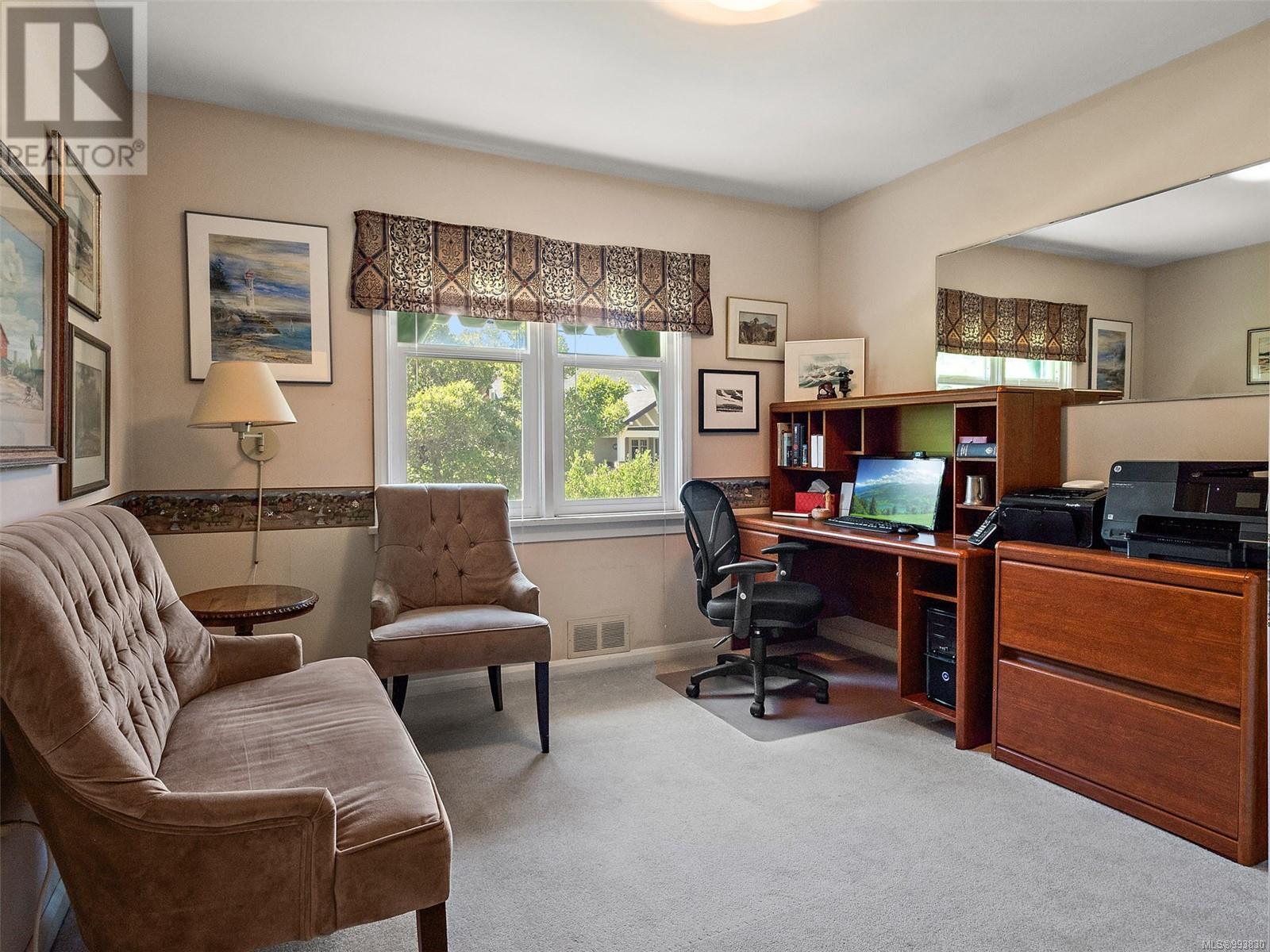 Photo 31 of 877 Island Rd, Oak Bay BC