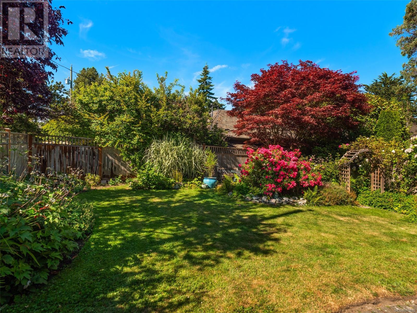 Photo 53 of 877 Island Rd, Oak Bay BC
