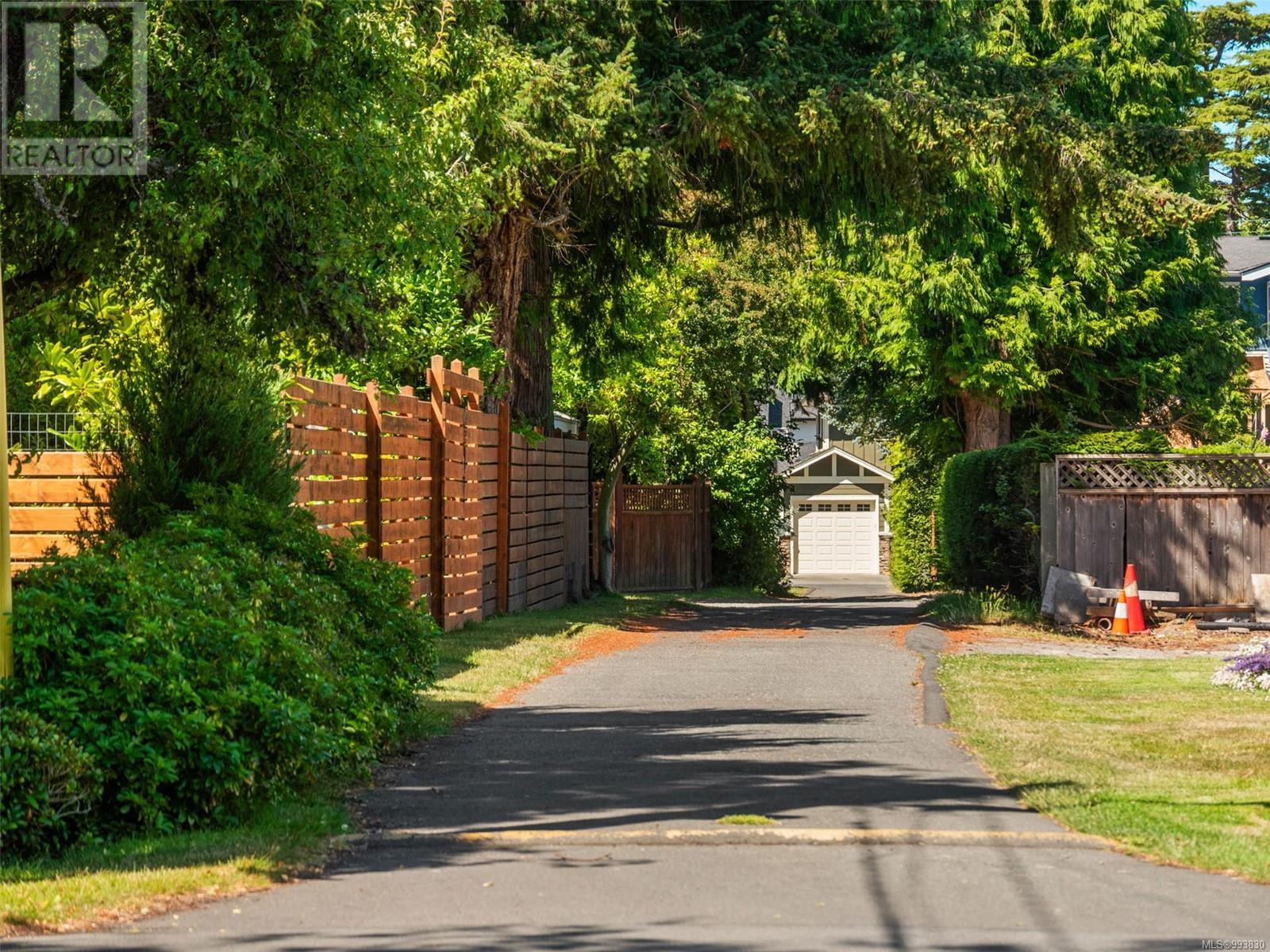 Photo 55 of 877 Island Rd, Oak Bay BC