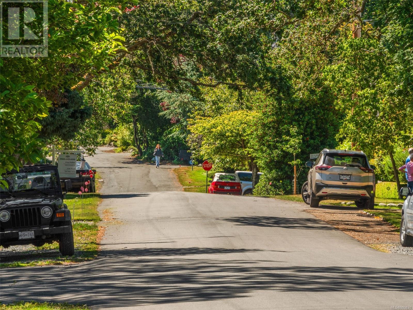 Photo 60 of 877 Island Rd, Oak Bay BC