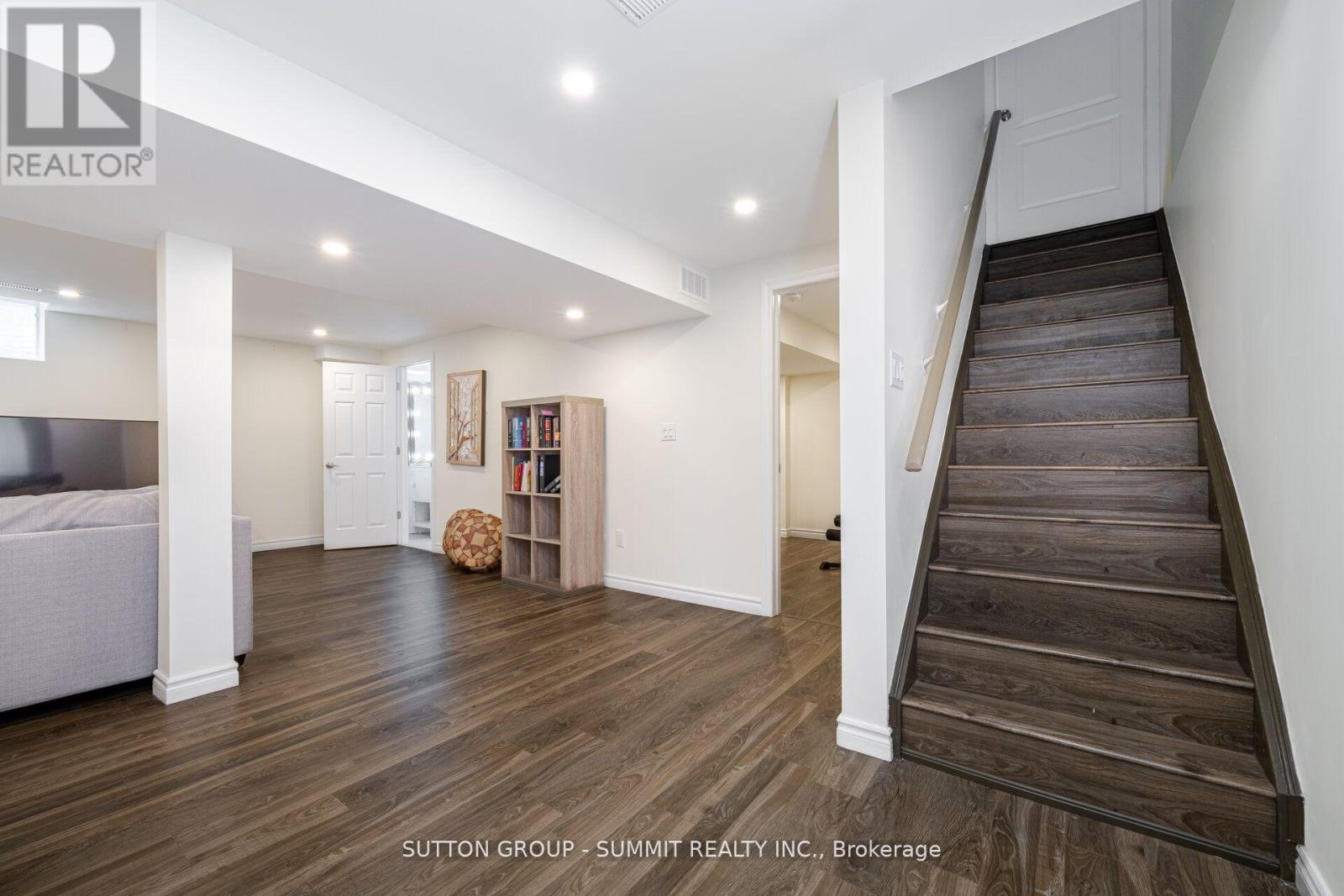 Photo 10 of 446 Mcjannett Avenue, Milton ON
