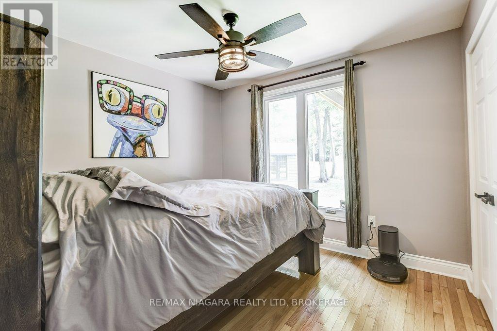 Photo 10 of 4905 Mapleview Crescent, Port Colborne ON