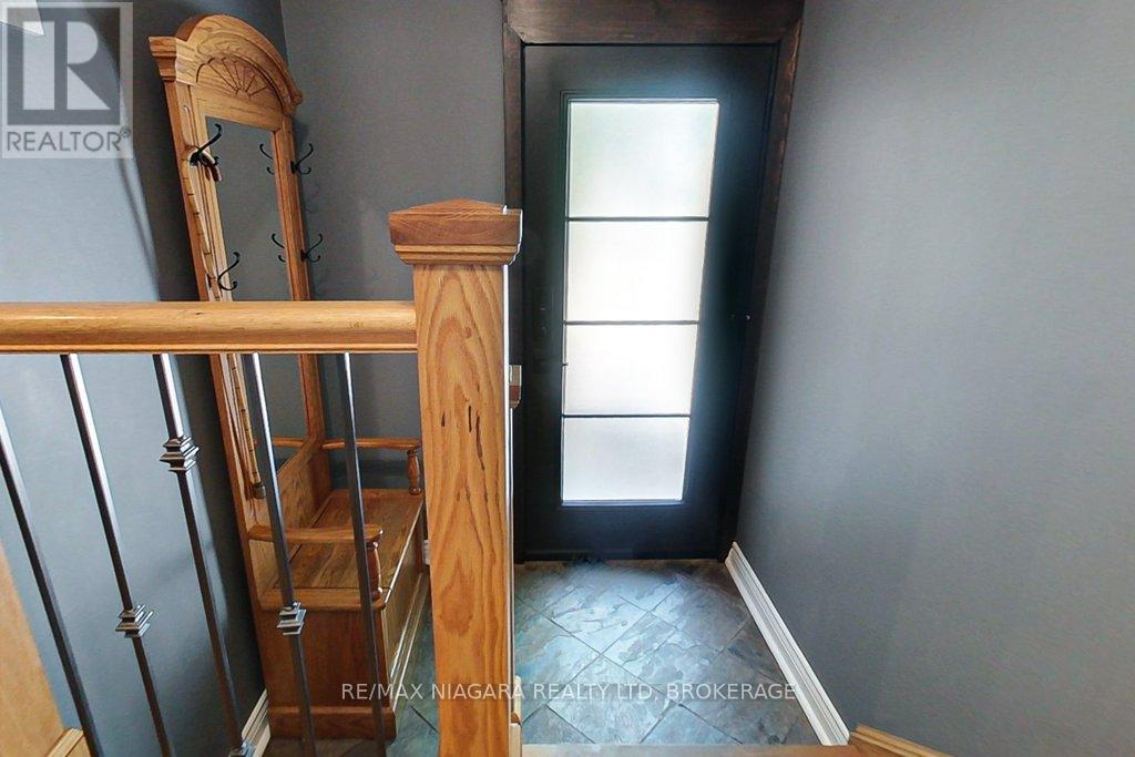 Photo 32 of 4905 Mapleview Crescent, Port Colborne ON