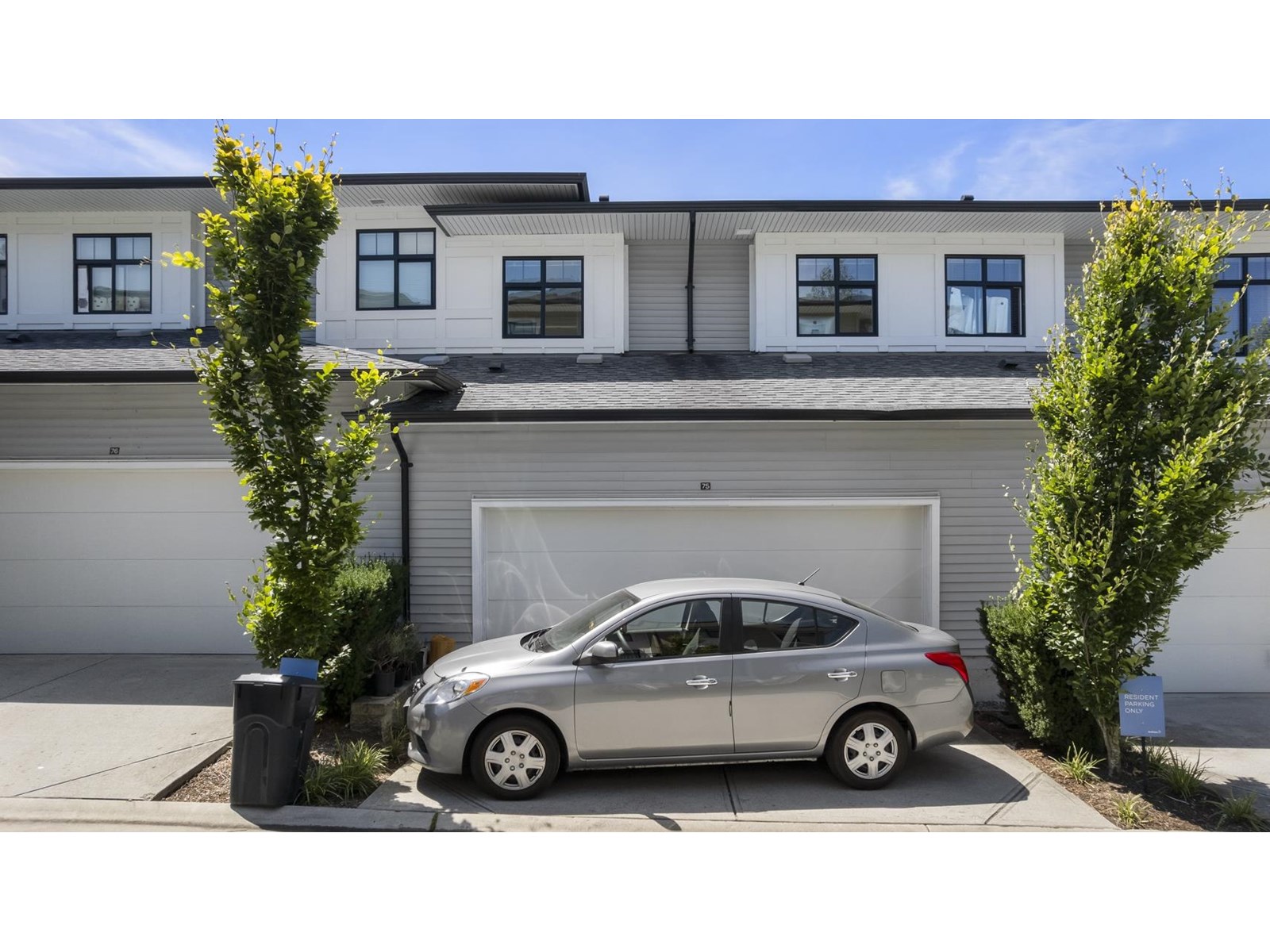 Photo 10 of 75 15255 Sitka Drive, Surrey BC