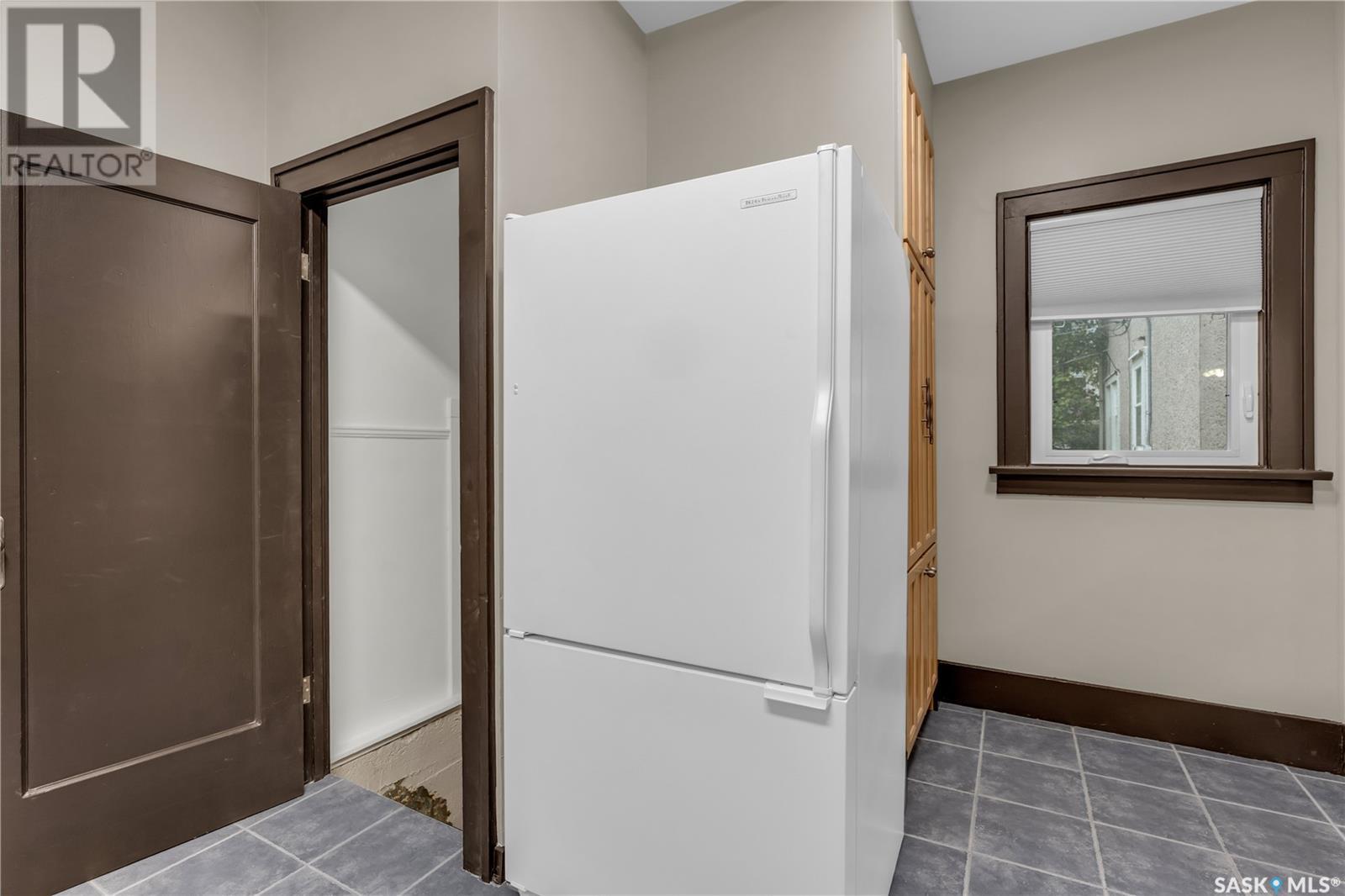 Photo 24 of 2245 Garnet Street, Regina SK