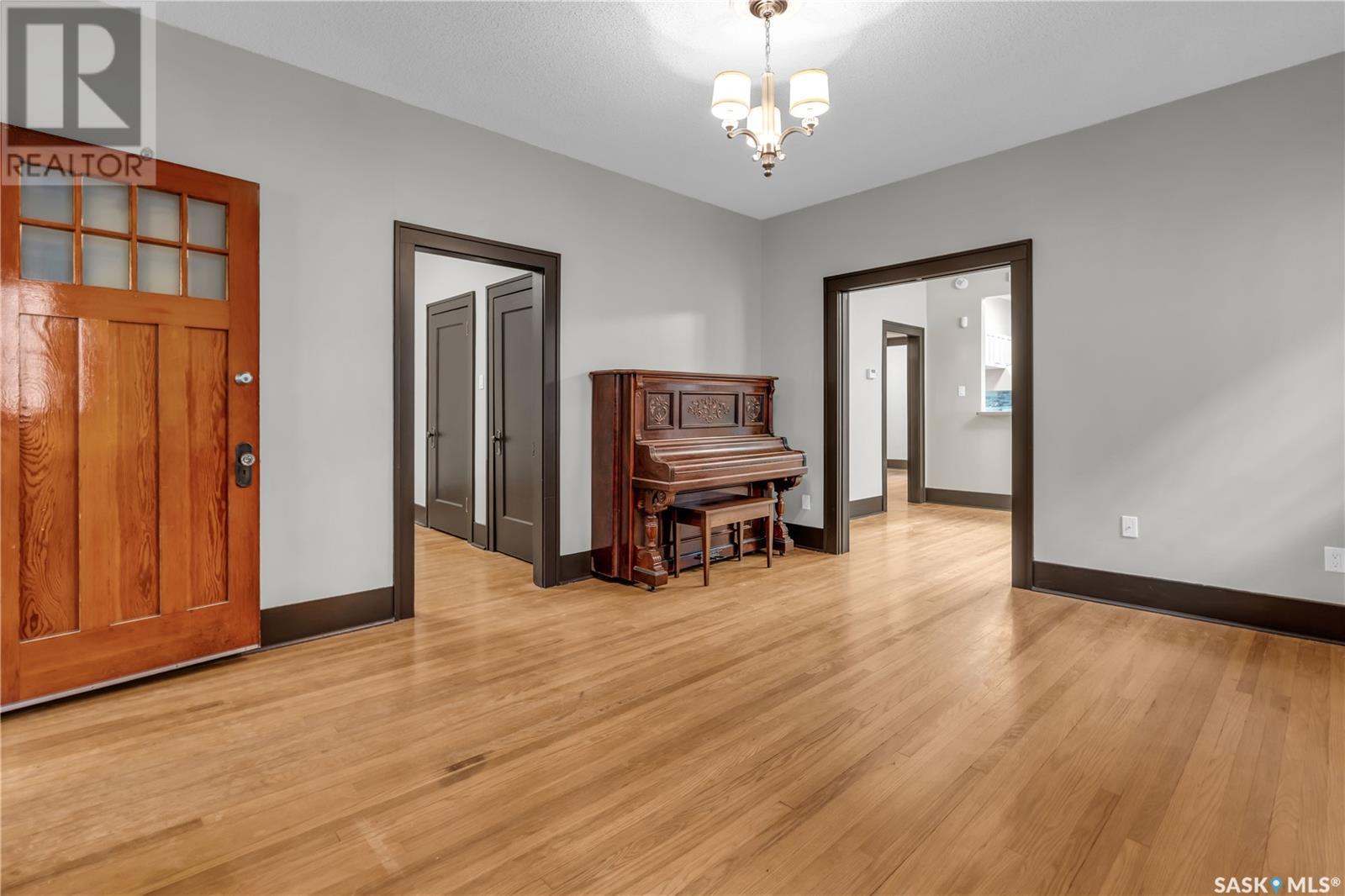 Photo 12 of 2245 Garnet Street, Regina SK