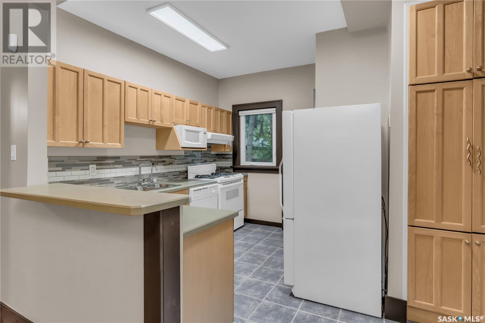 Photo 20 of 2245 Garnet Street, Regina SK