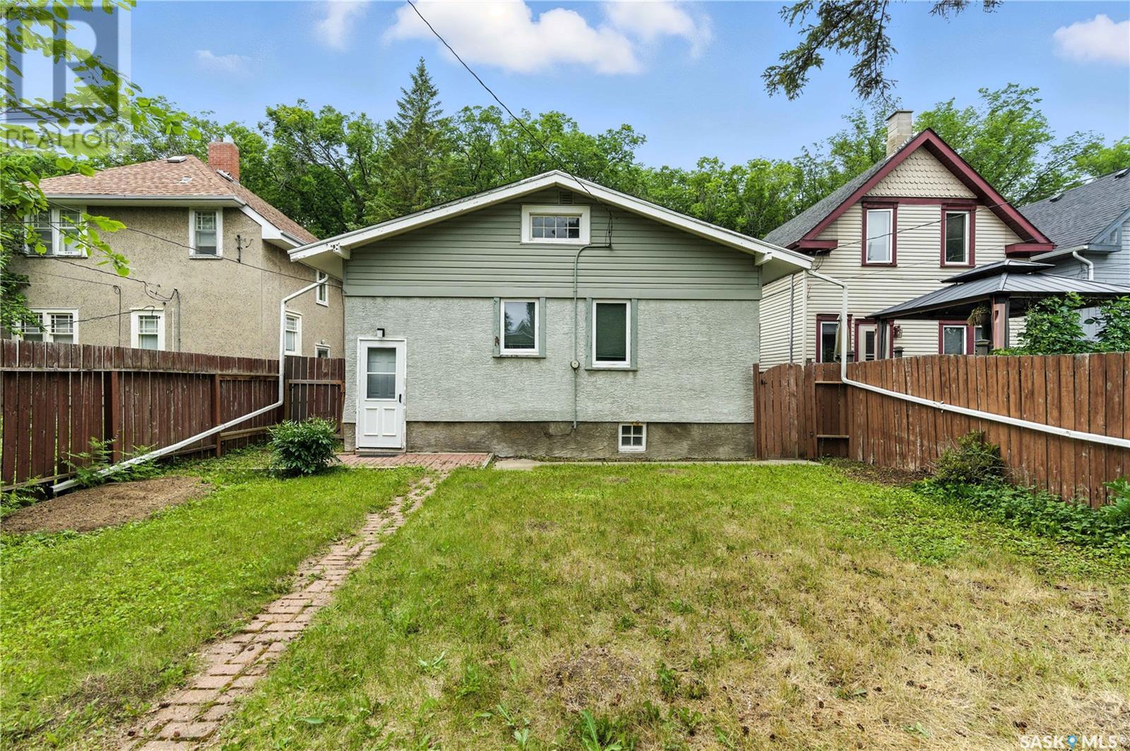 Photo 41 of 2245 Garnet Street, Regina SK