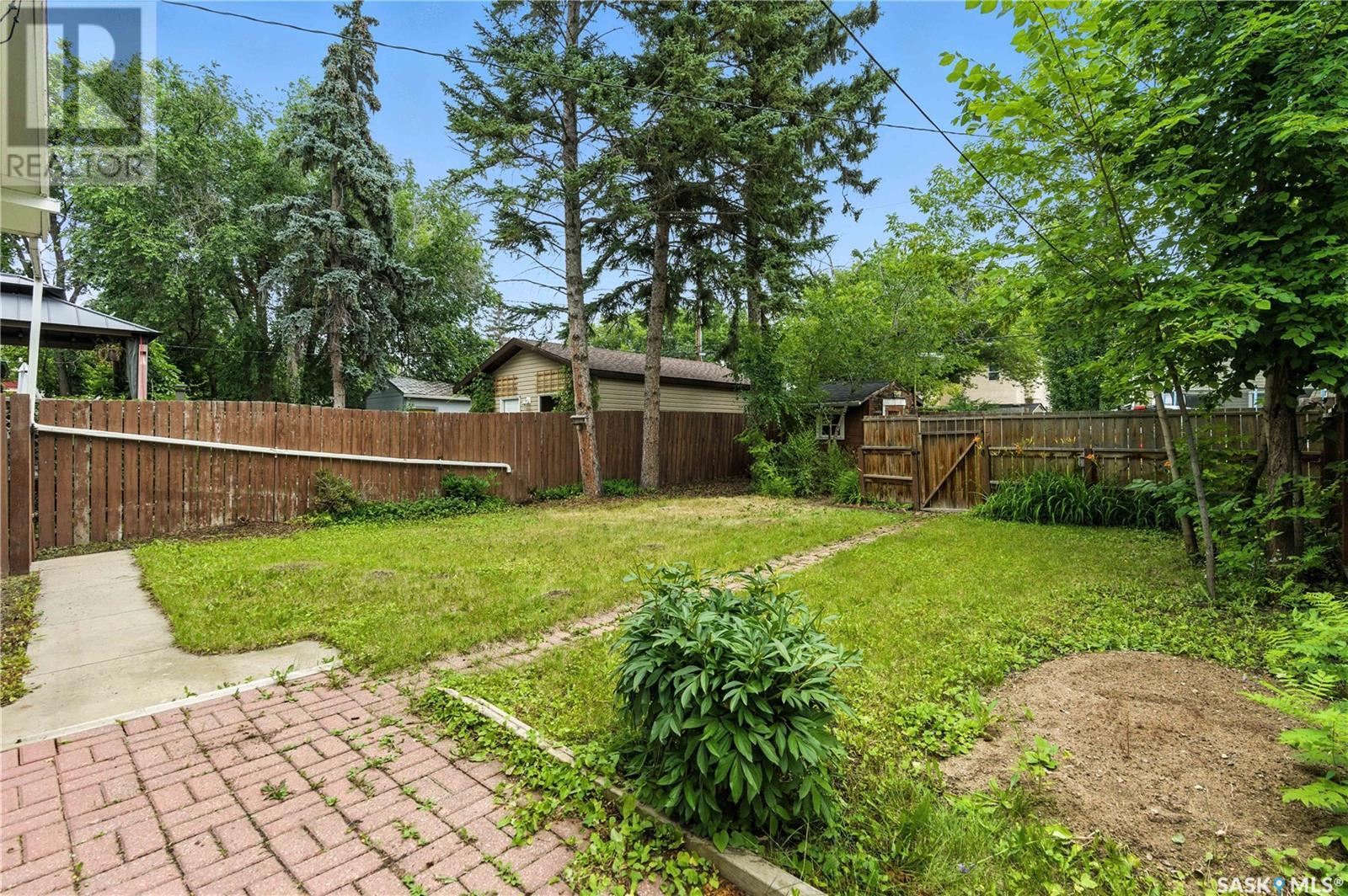 Photo 39 of 2245 Garnet Street, Regina SK