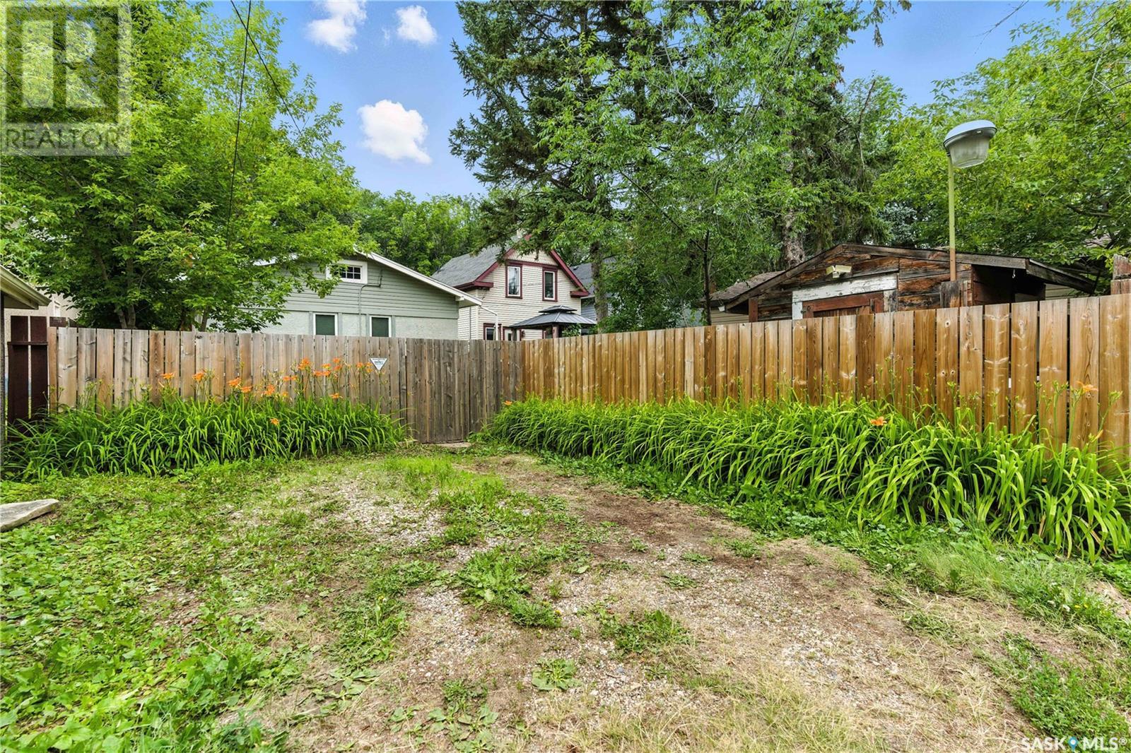 Photo 42 of 2245 Garnet Street, Regina SK