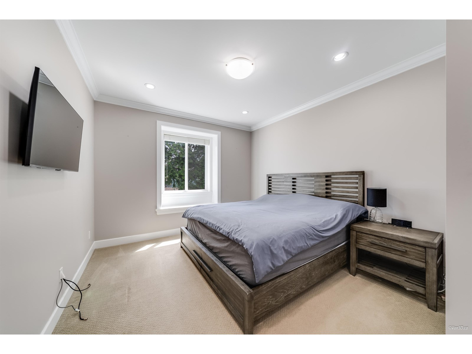 Photo 2 of 15688 92 Avenue, Surrey BC