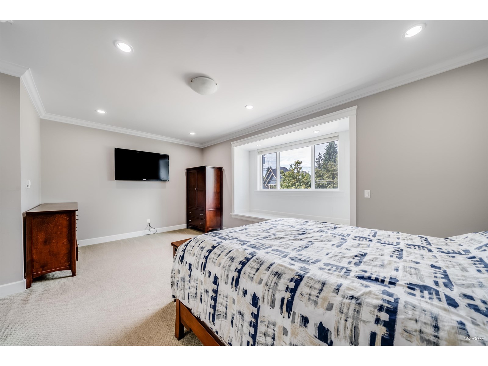 Photo 7 of 15688 92 Avenue, Surrey BC